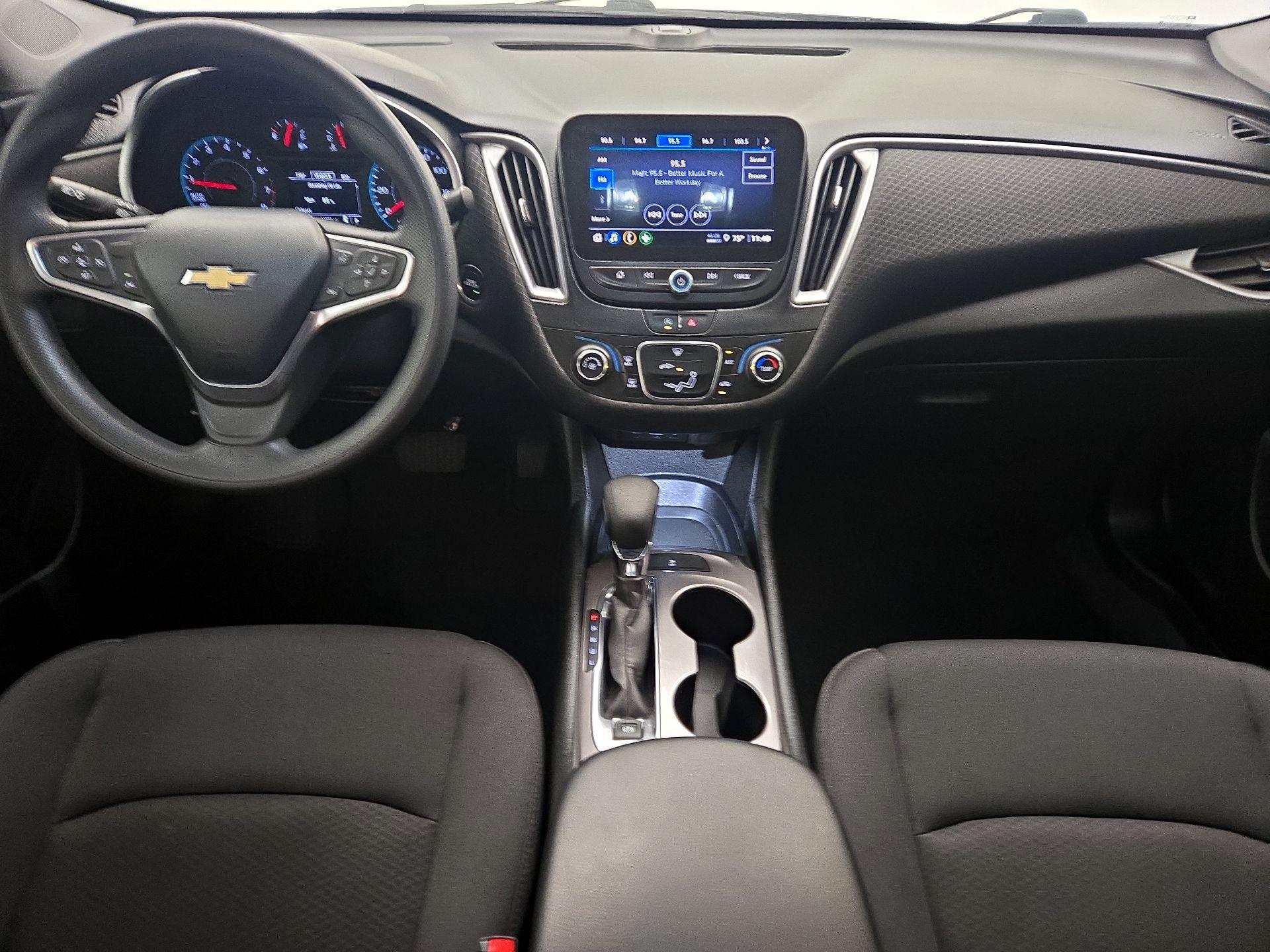 Thumbnail: 2023 Chevrolet Malibu - 9