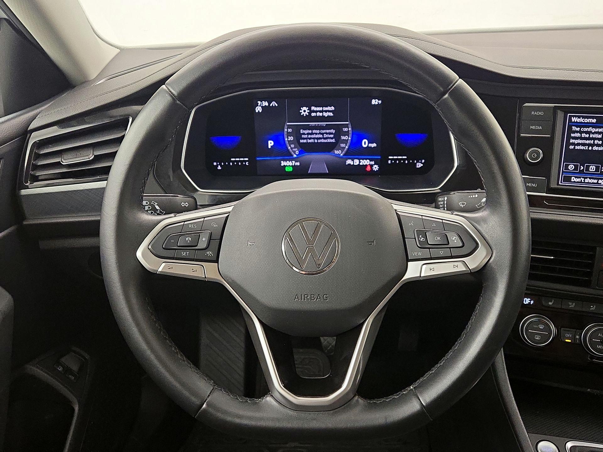 Thumbnail: 2022 Volkswagen Jetta - 10