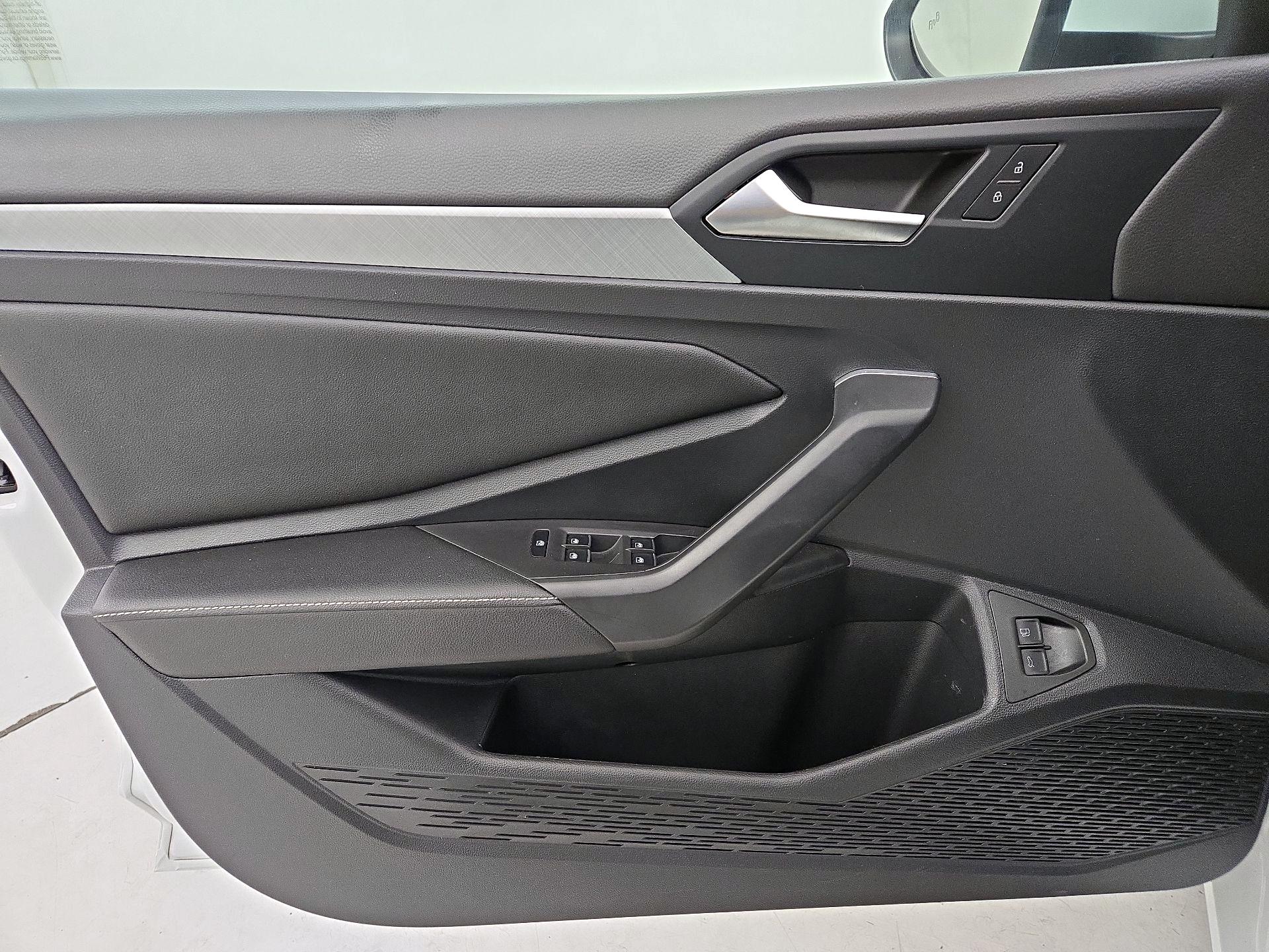 Thumbnail: 2022 Volkswagen Jetta - 12
