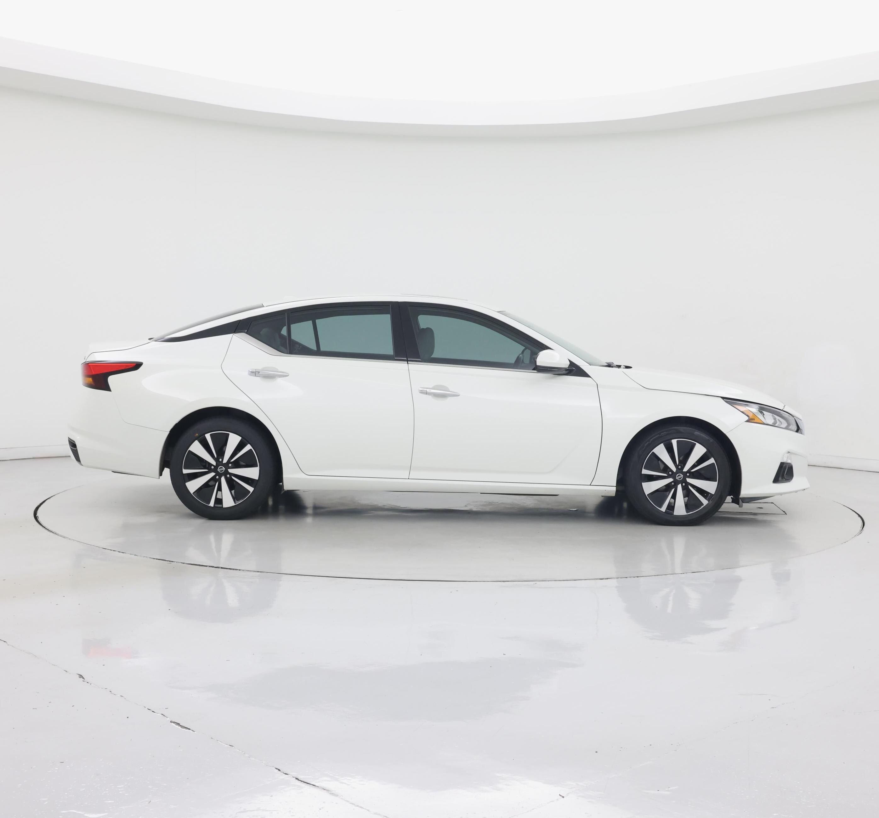 Thumbnail: 2020 Nissan Altima - 7