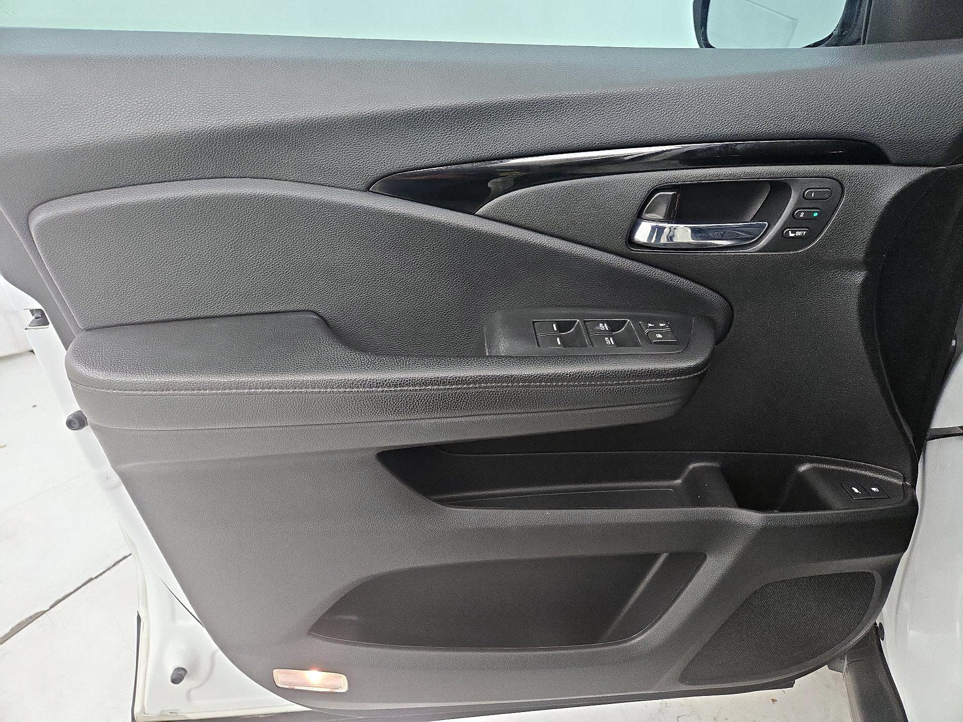 Thumbnail: 2022 Honda Pilot - 12