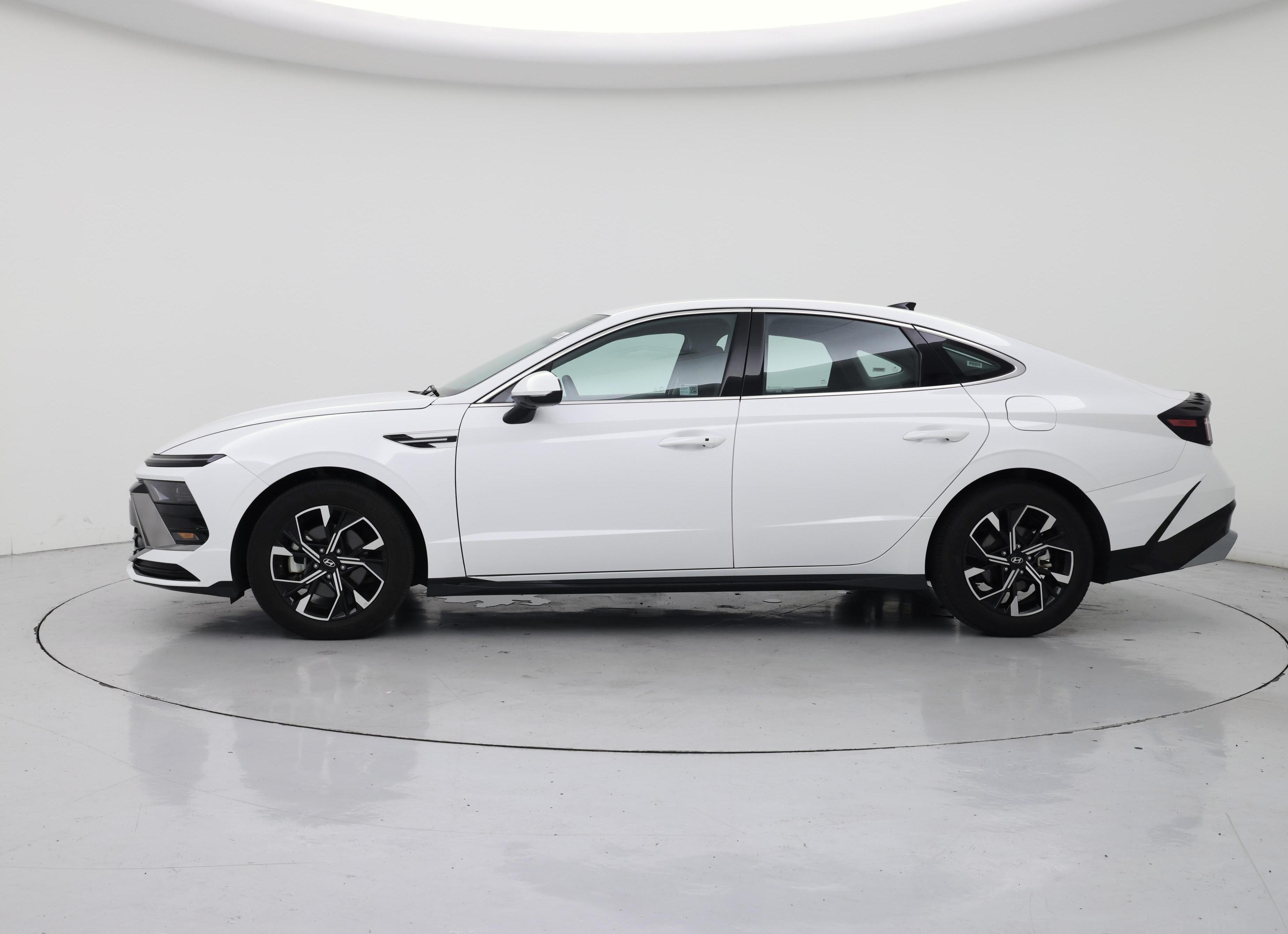 Thumbnail: 2025 Hyundai Sonata - 3