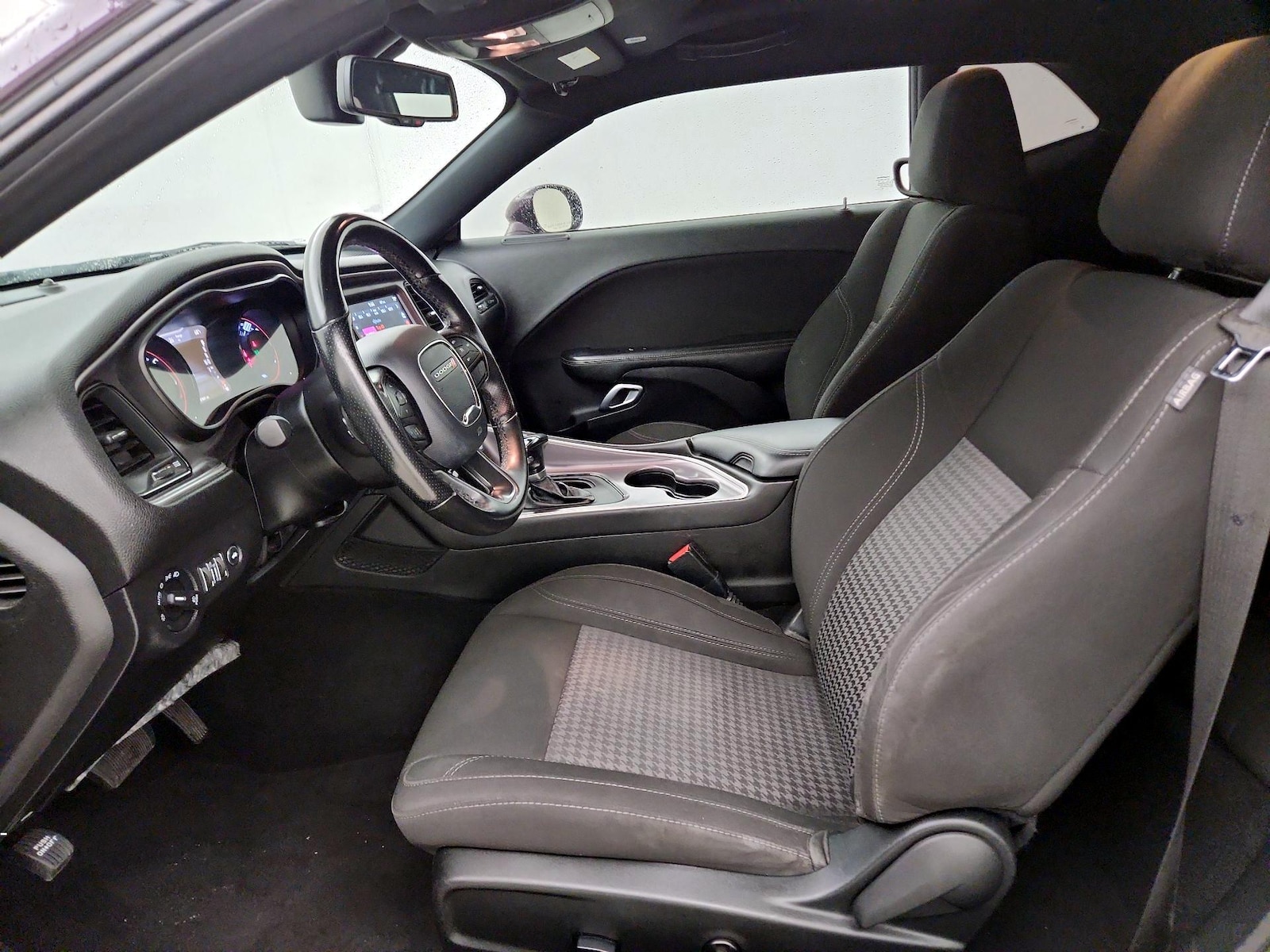 2020 Dodge Challenger SXT - Photo 10