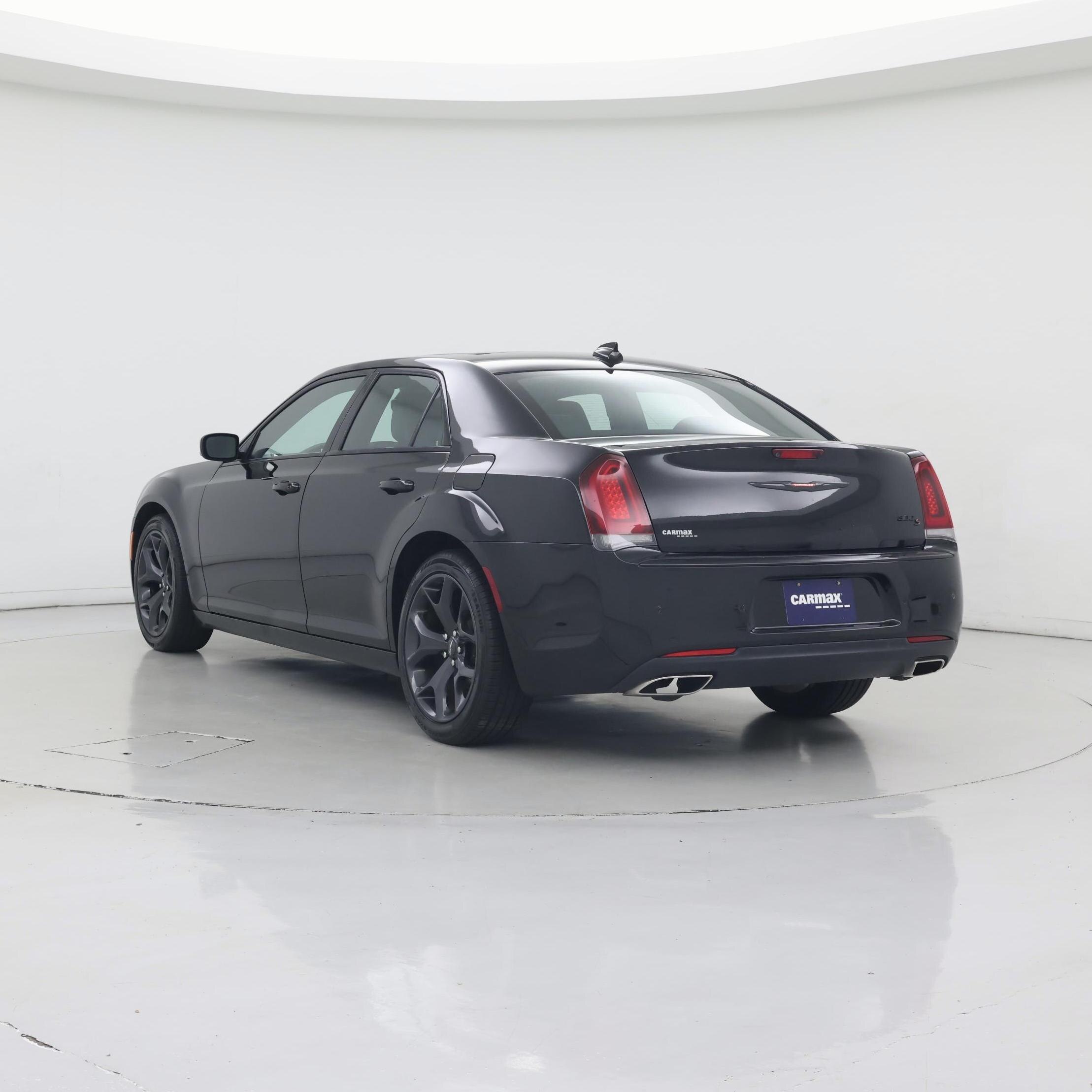 Thumbnail: 2023 Chrysler 300 - 2