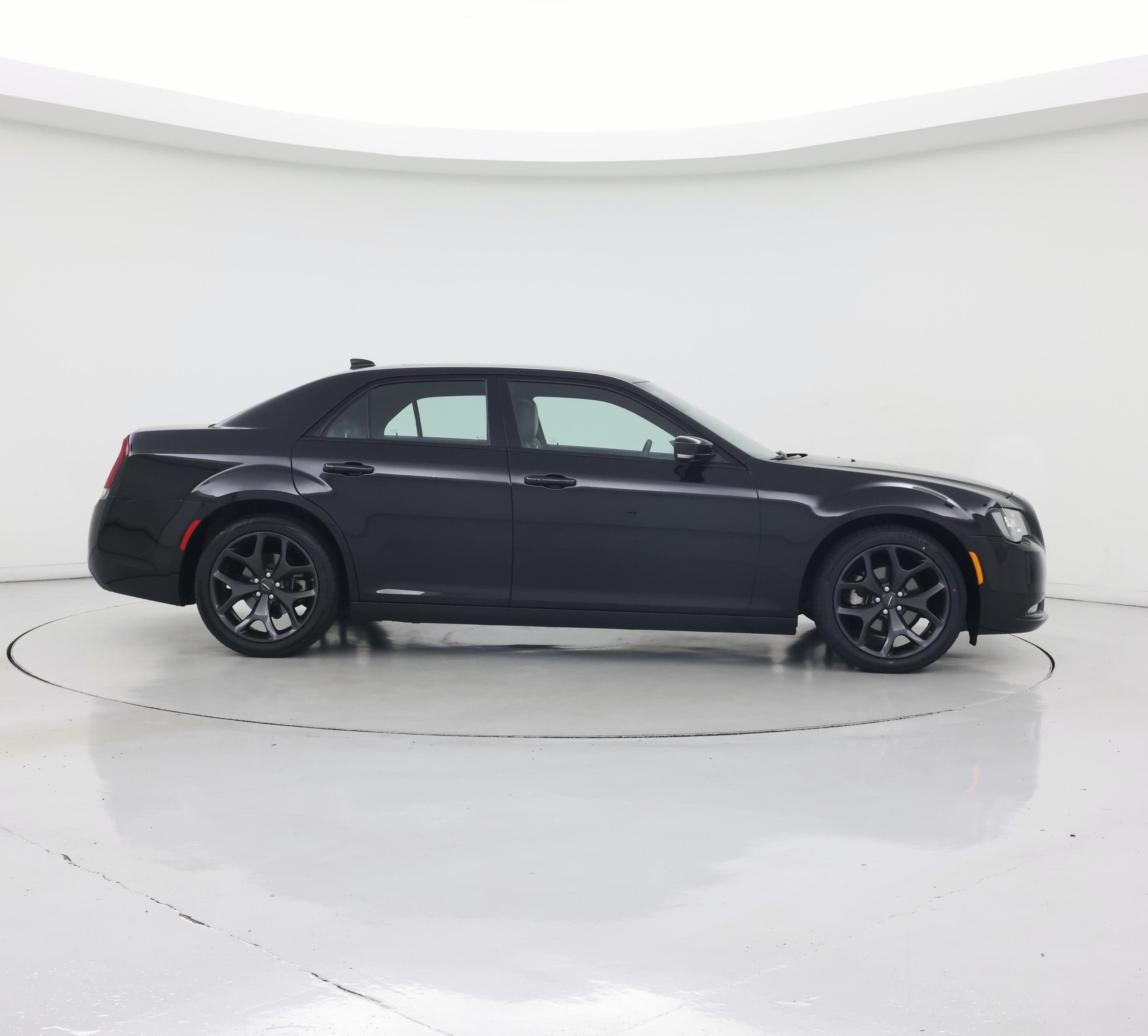 Thumbnail: 2023 Chrysler 300 - 7