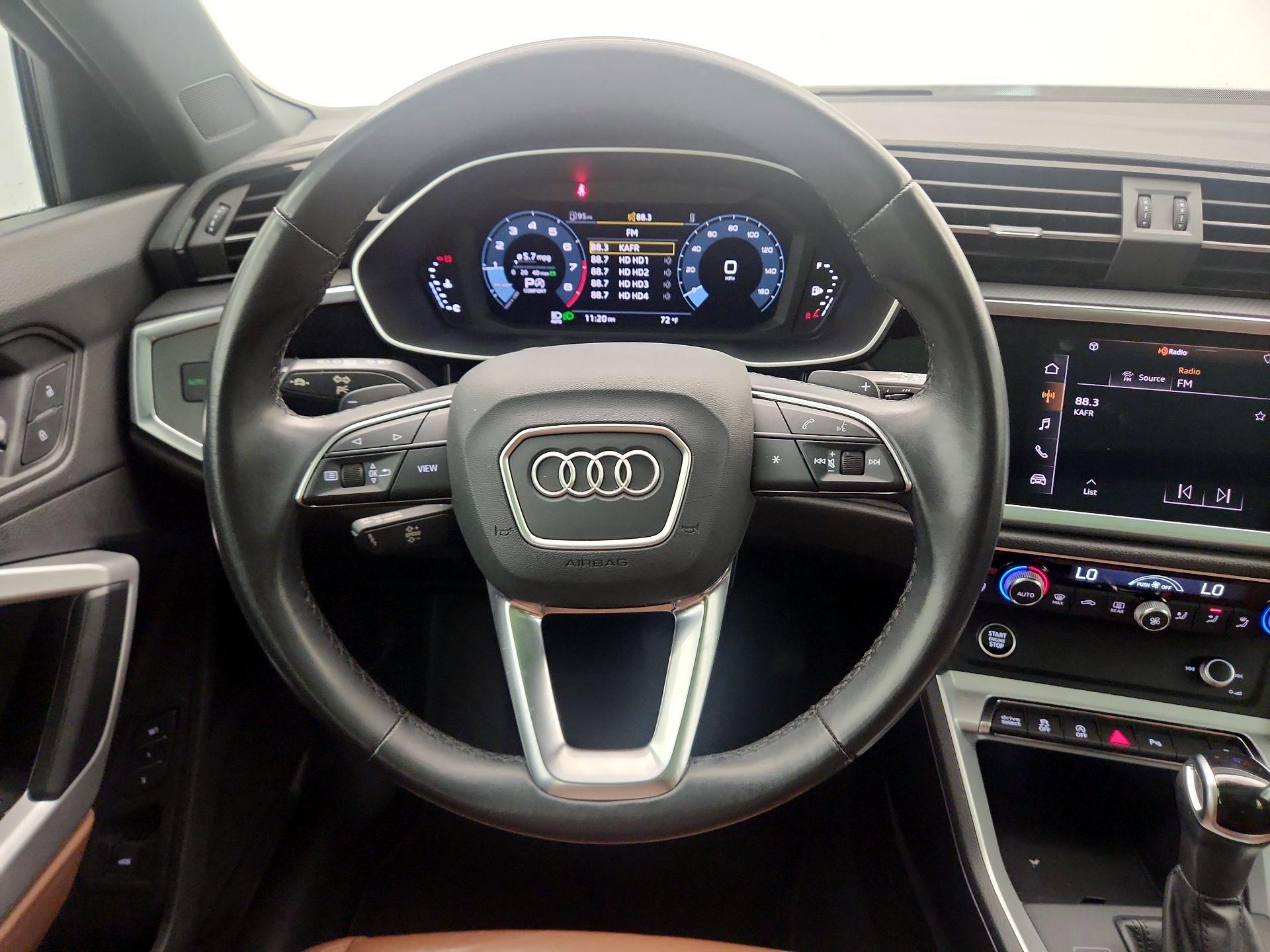 Thumbnail: 2022 Audi Q3 - 10