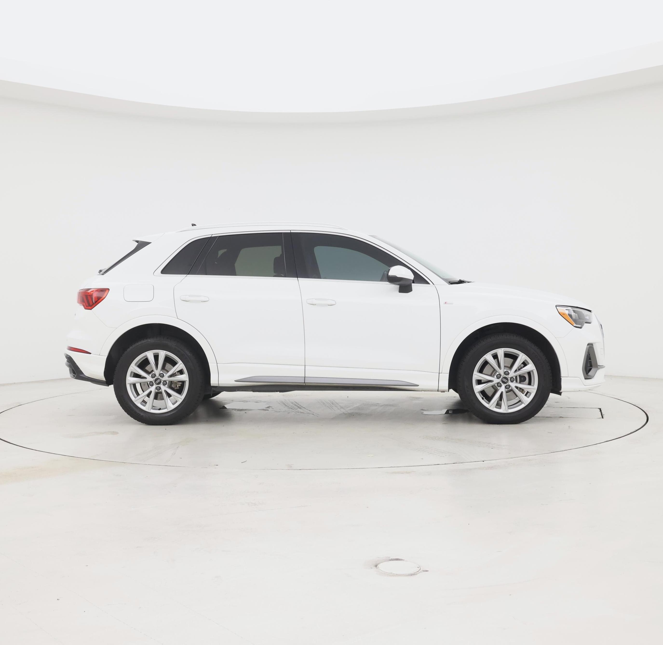 Thumbnail: 2022 Audi Q3 - 7