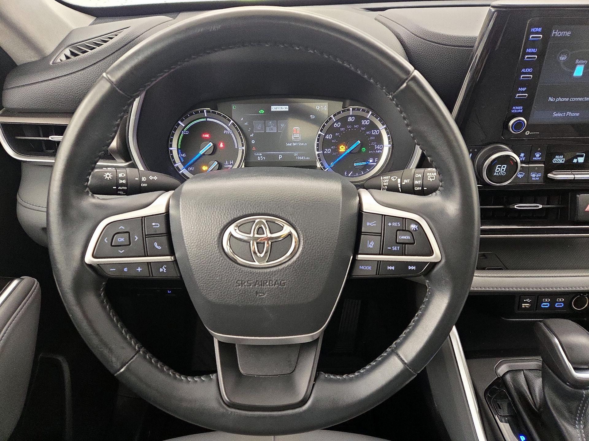 Thumbnail: 2022 Toyota Highlander - 10