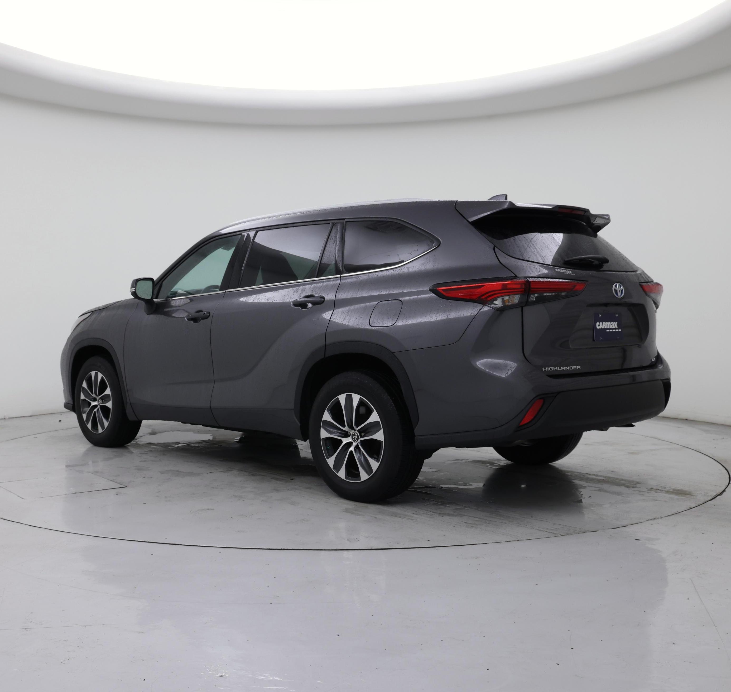 Thumbnail: 2022 Toyota Highlander - 2