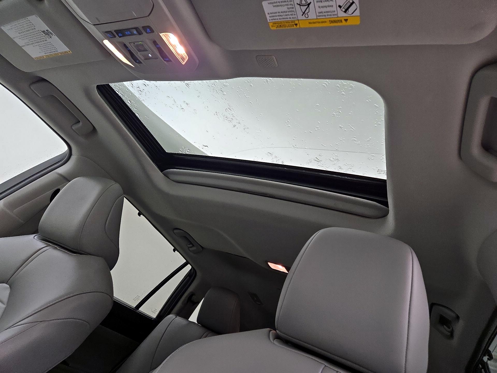 Thumbnail: 2022 Toyota Highlander - 19