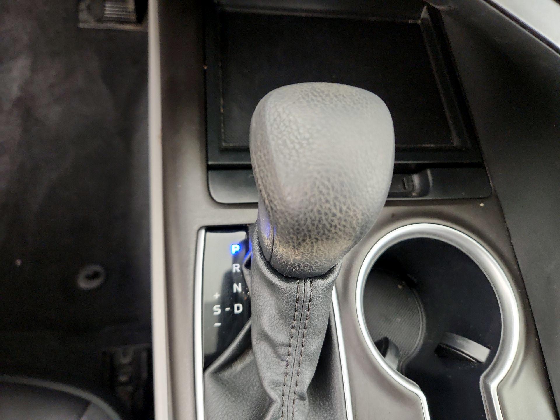 Thumbnail: 2024 Toyota Camry - 17