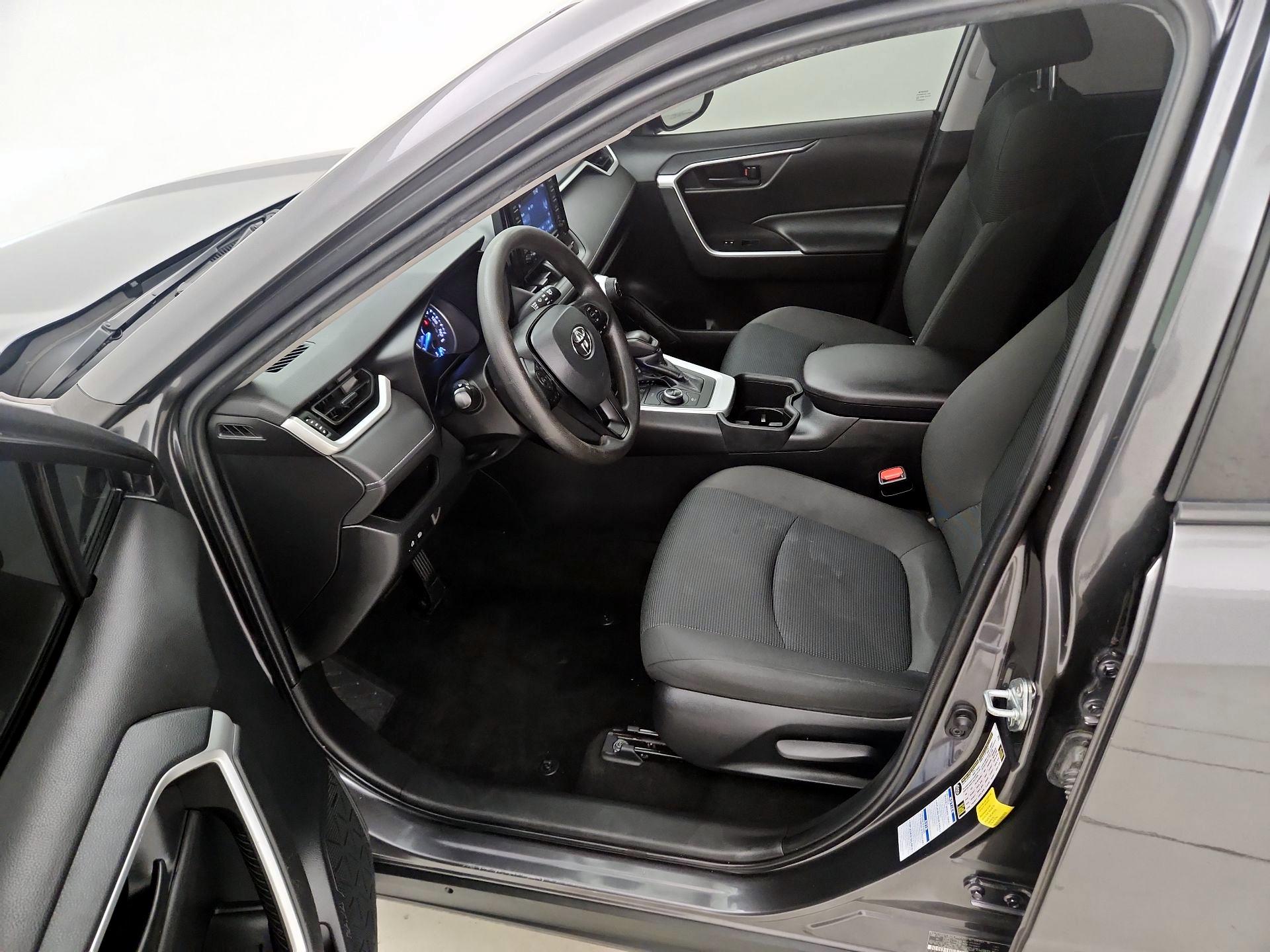 Thumbnail: 2022 Toyota RAV4 - 11