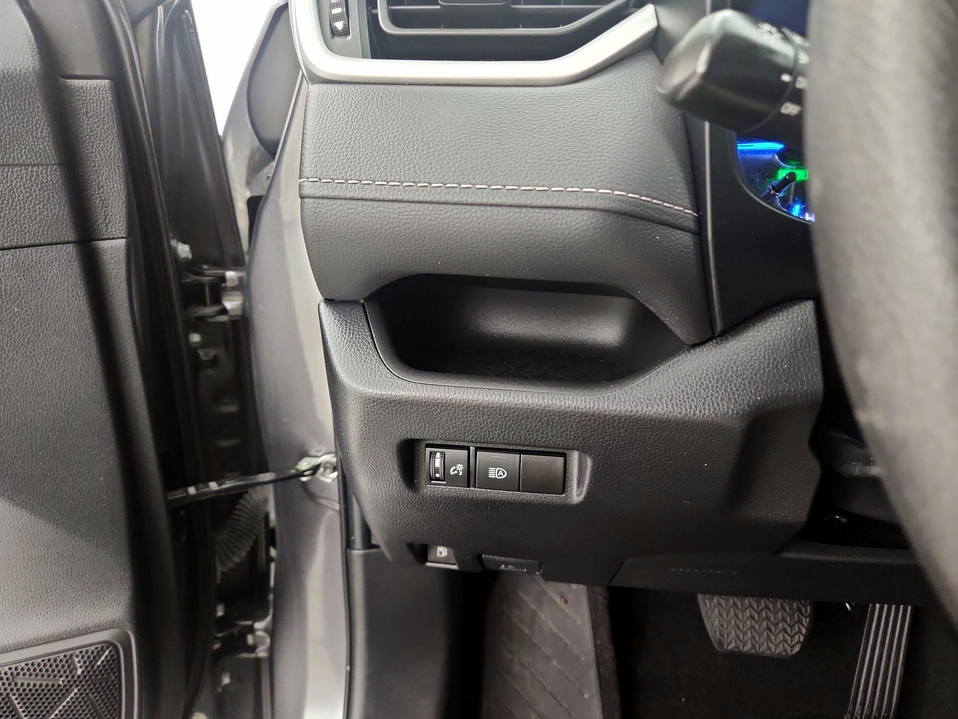 Thumbnail: 2022 Toyota RAV4 - 13