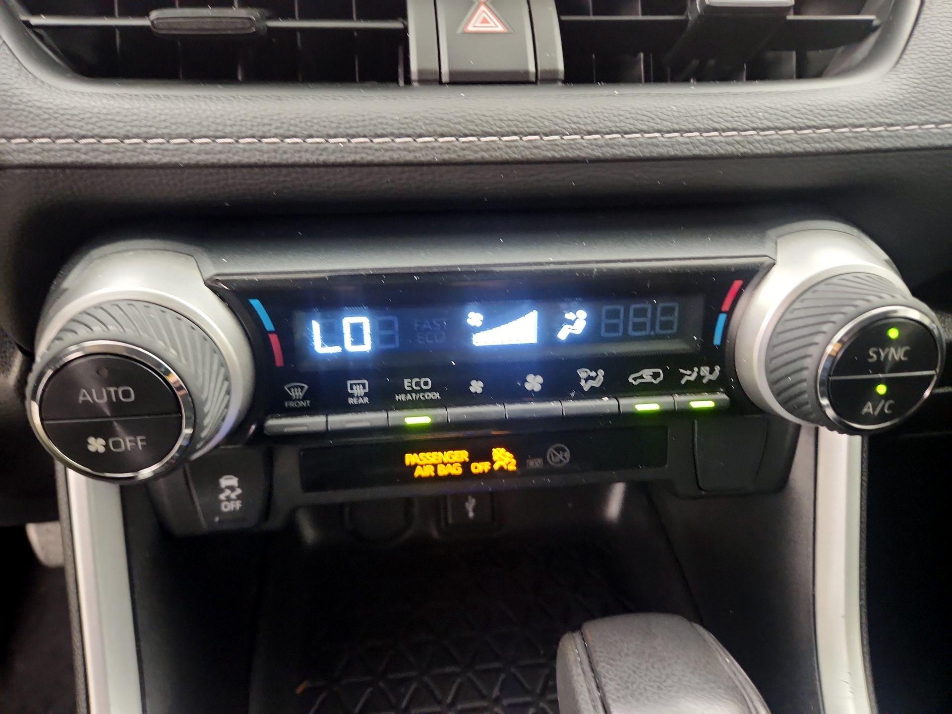 Thumbnail: 2022 Toyota RAV4 - 16