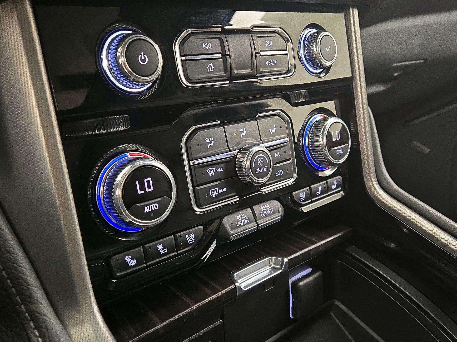 Thumbnail: 2022 GMC Yukon XL - 16