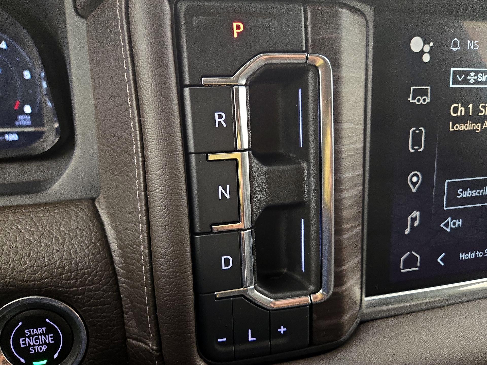 Thumbnail: 2022 GMC Yukon XL - 17