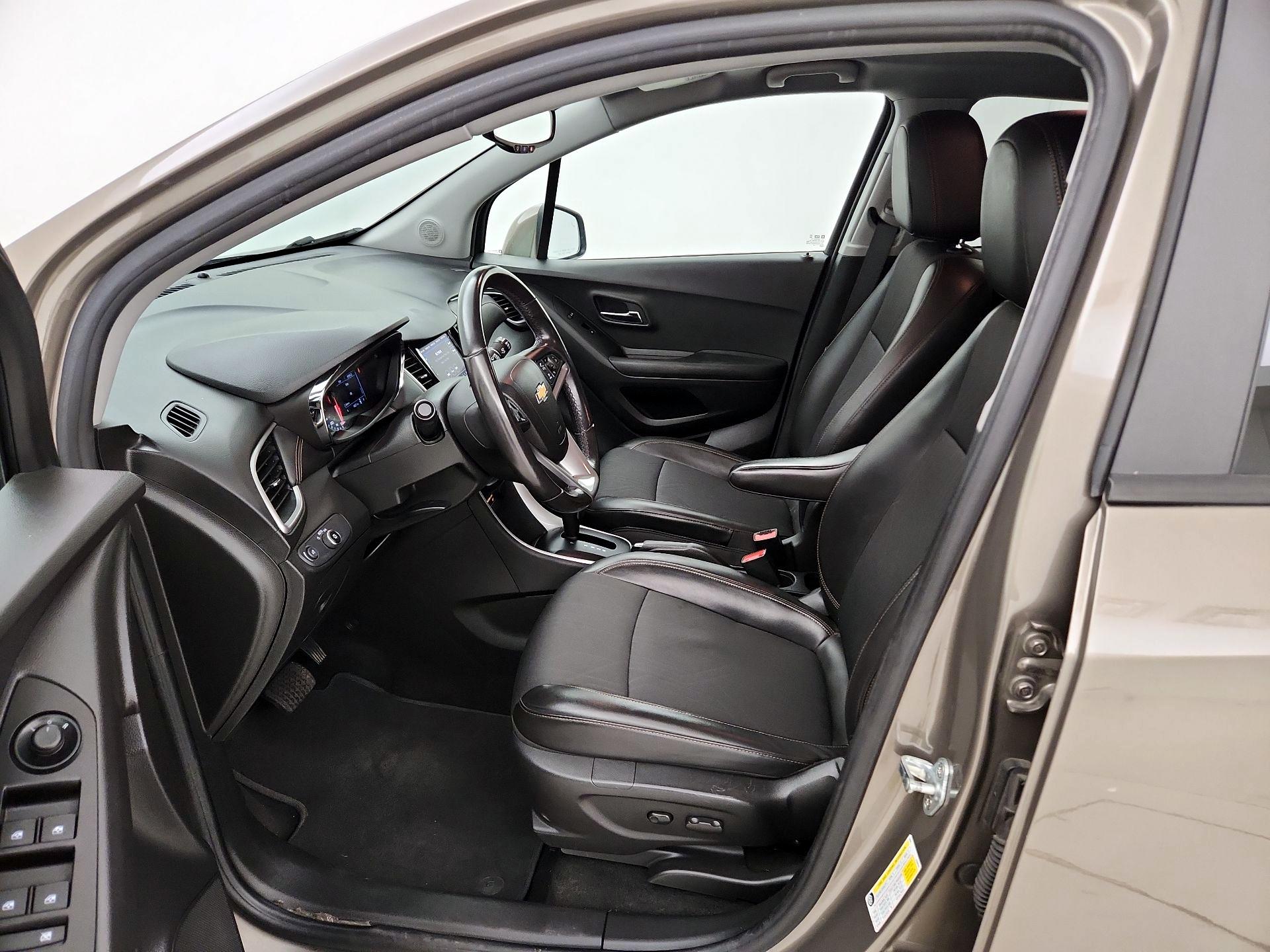 Thumbnail: 2022 Chevrolet Trax - 11