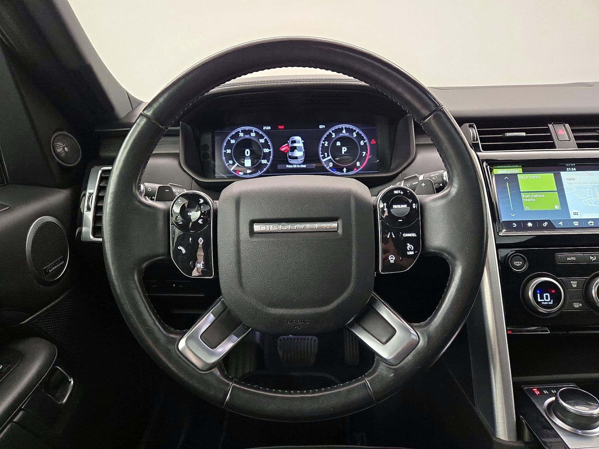 Thumbnail: 2020 Land Rover Discovery - 10