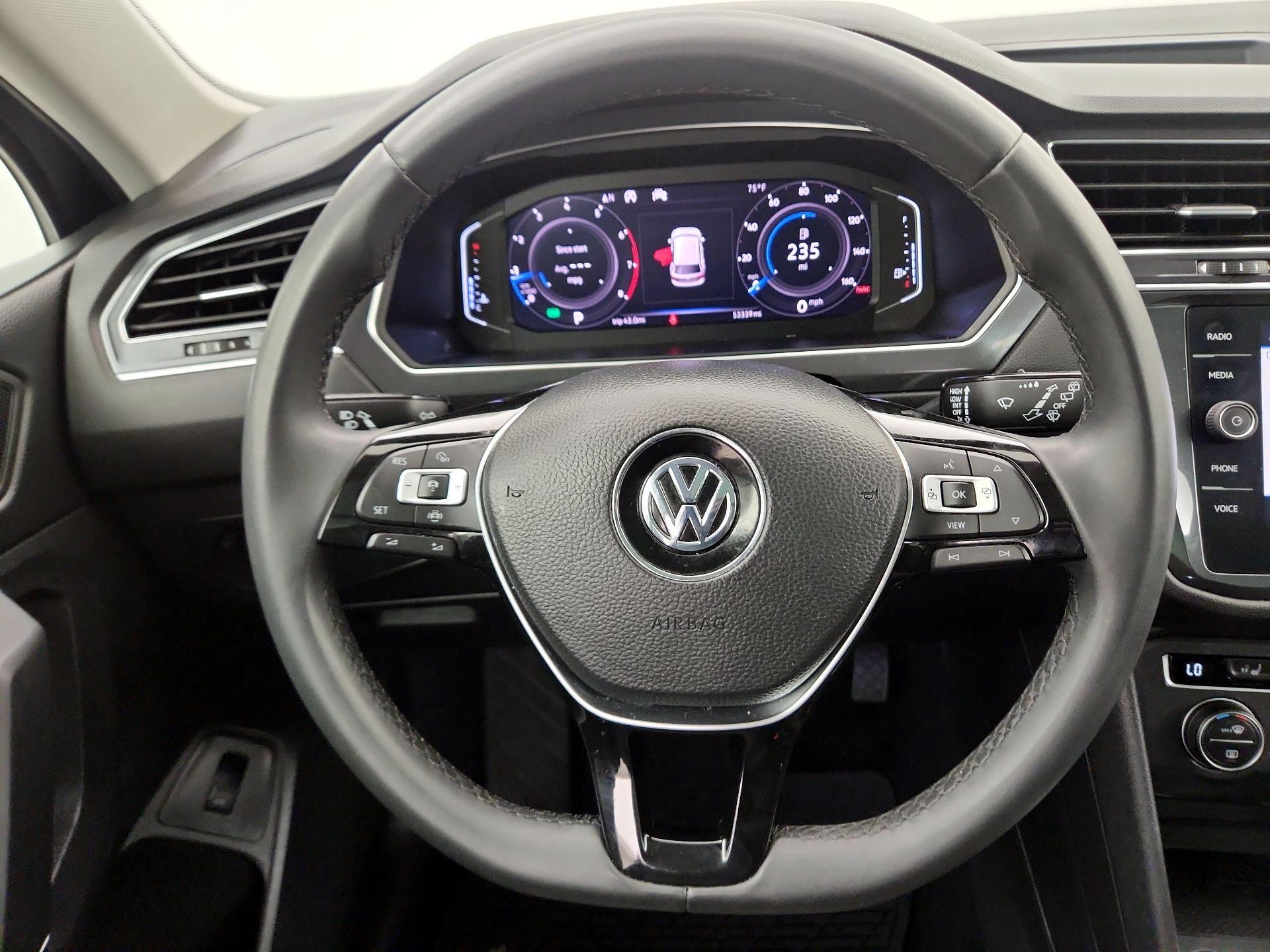 Thumbnail: 2020 Volkswagen Tiguan - 10