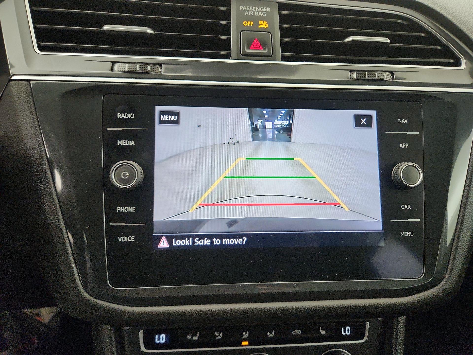 Thumbnail: 2020 Volkswagen Tiguan - 15