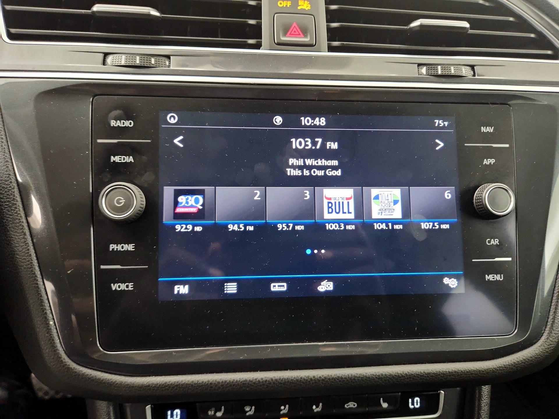 Thumbnail: 2020 Volkswagen Tiguan - 16