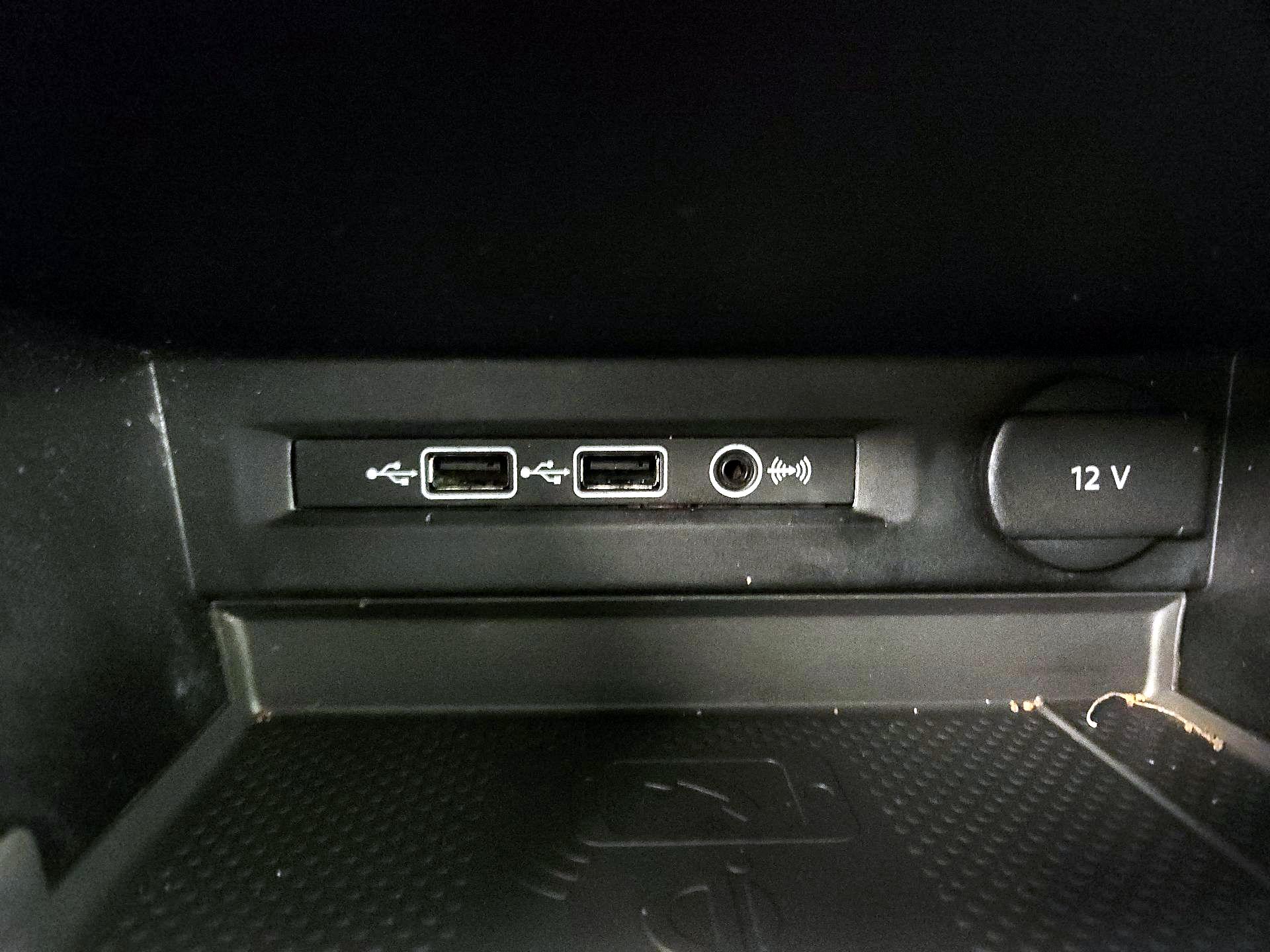 Thumbnail: 2020 Volkswagen Tiguan - 19