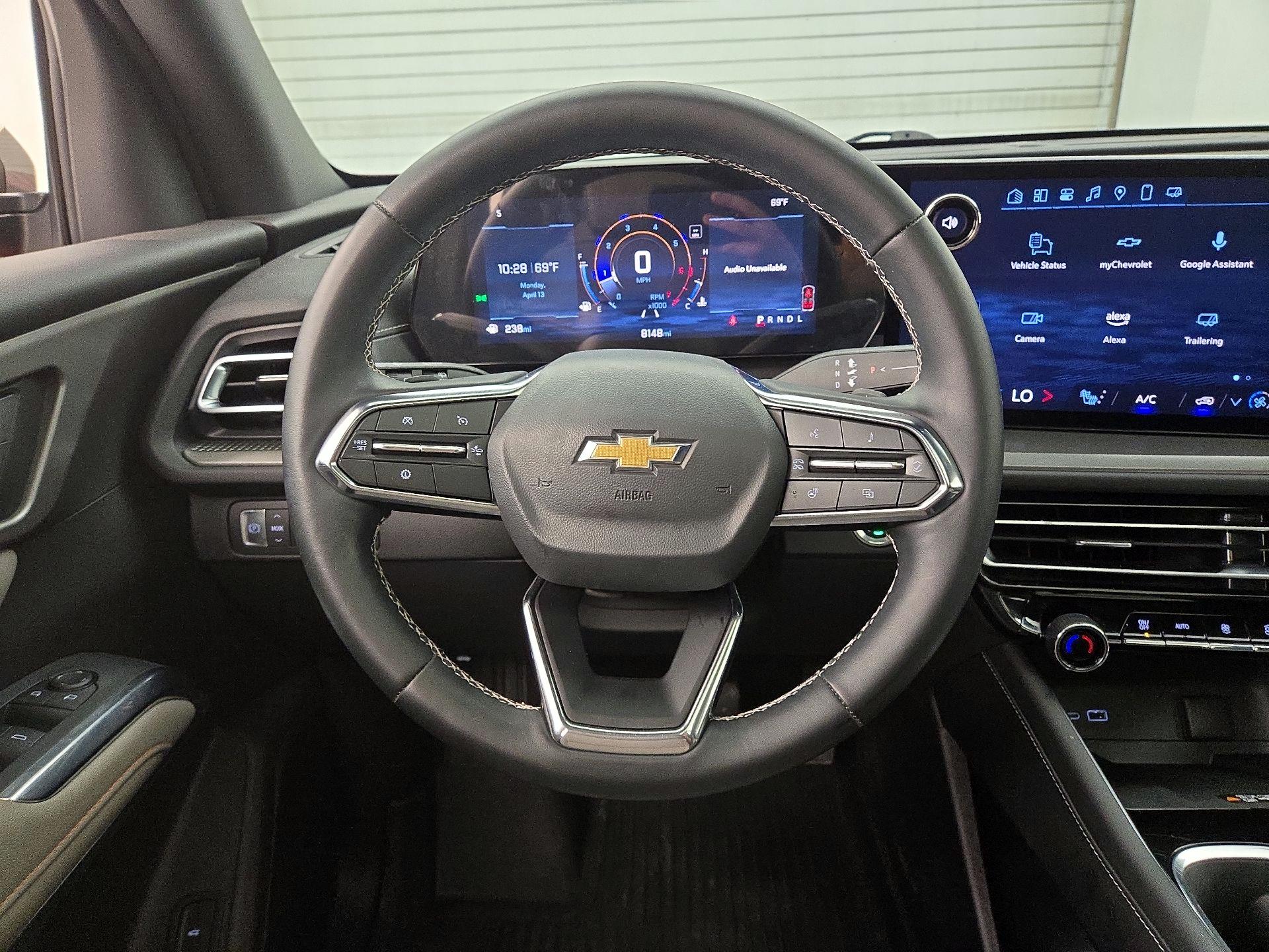 Thumbnail: 2025 Chevrolet Traverse - 10