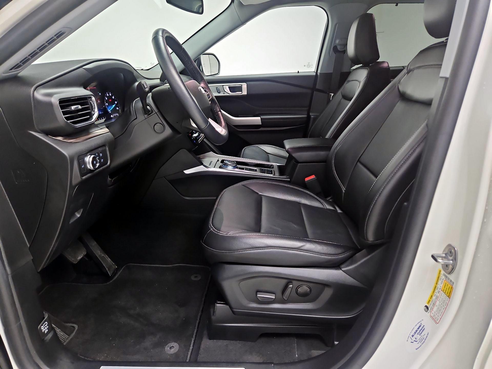 Thumbnail: 2022 Ford Explorer - 11