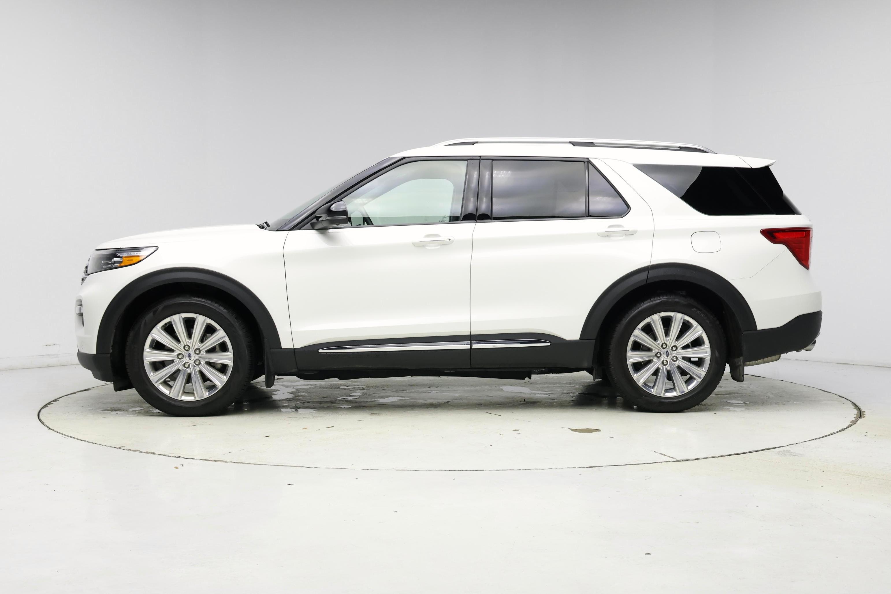 Thumbnail: 2022 Ford Explorer - 3