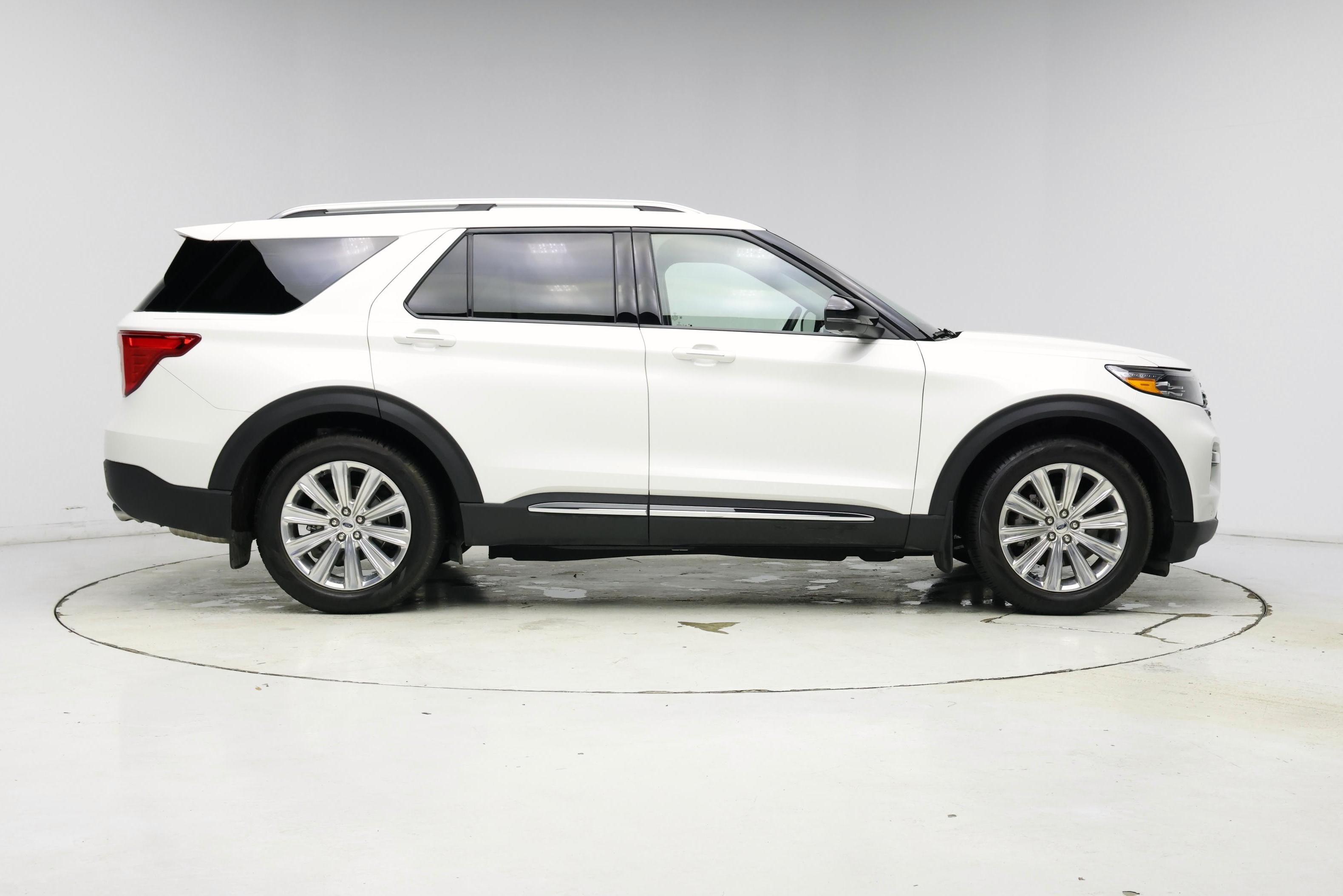 Thumbnail: 2022 Ford Explorer - 7