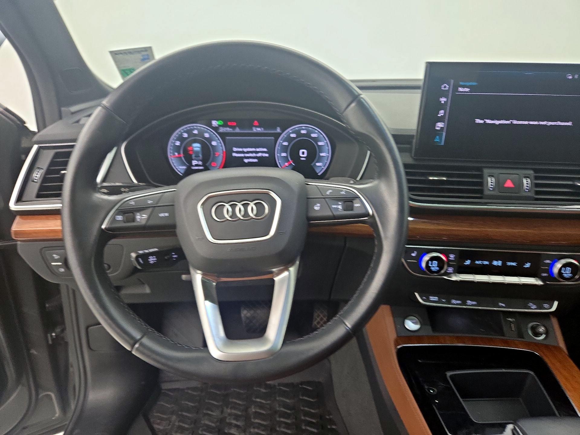 Thumbnail: 2023 Audi Q5 - 10