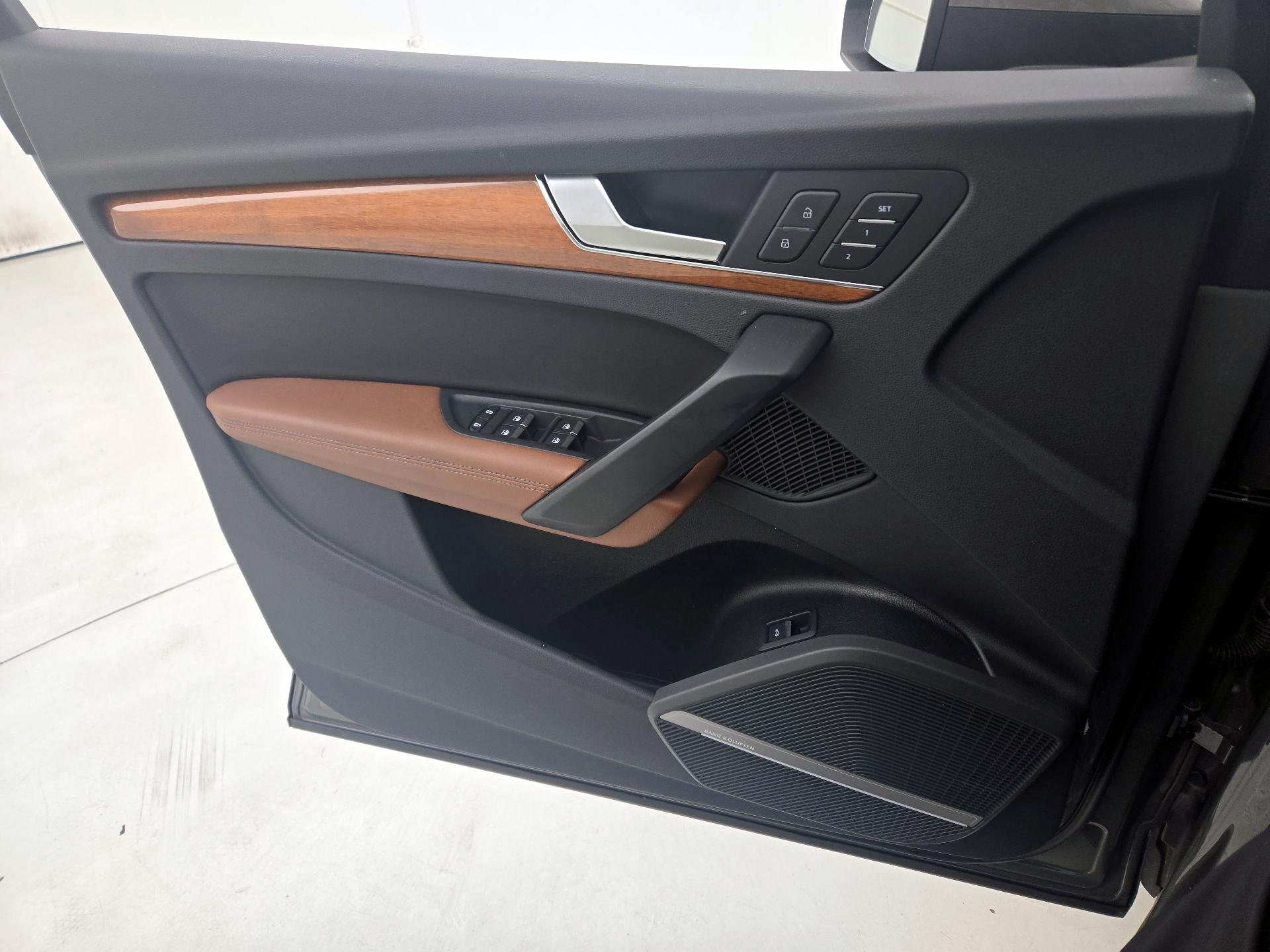 Thumbnail: 2023 Audi Q5 - 12