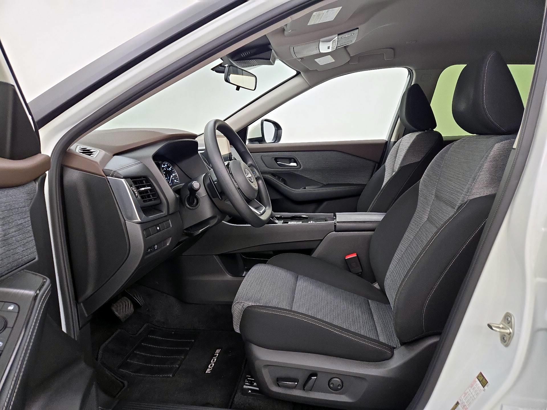 Thumbnail: 2023 Nissan Rogue - 11