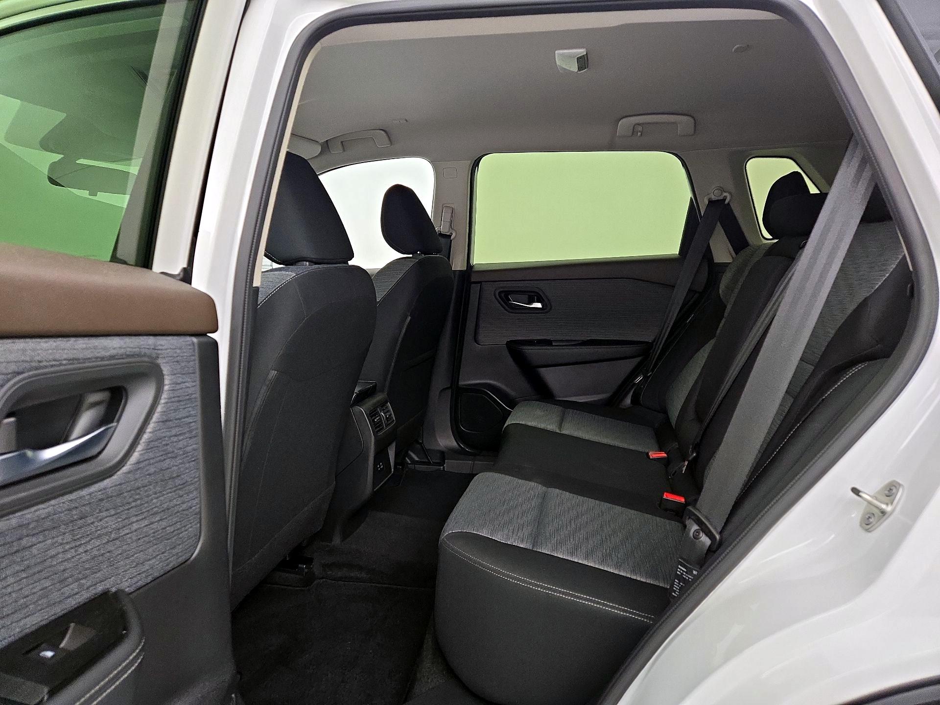 Thumbnail: 2023 Nissan Rogue - 19