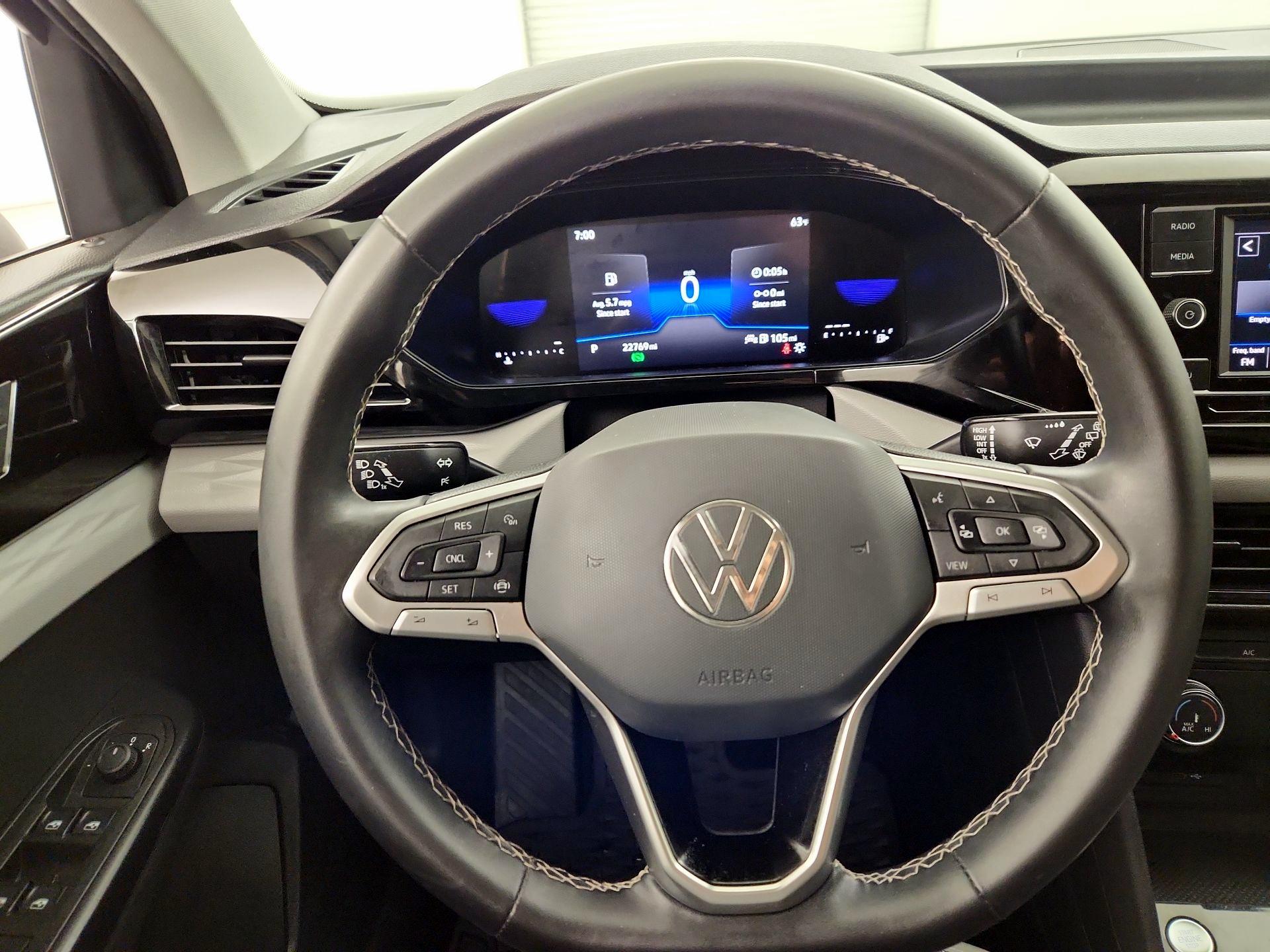 Thumbnail: 2023 Volkswagen Taos - 10