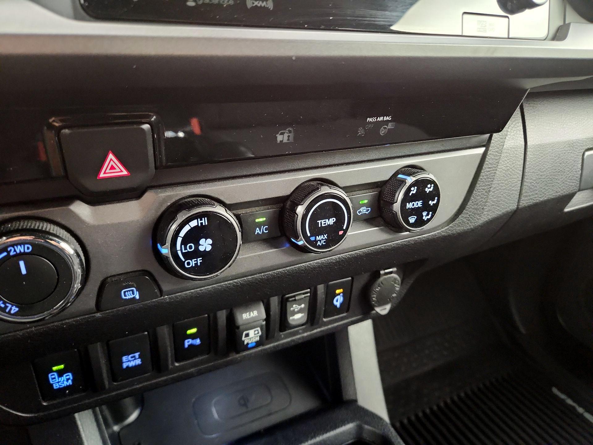 Thumbnail: 2018 Toyota Tacoma - 17