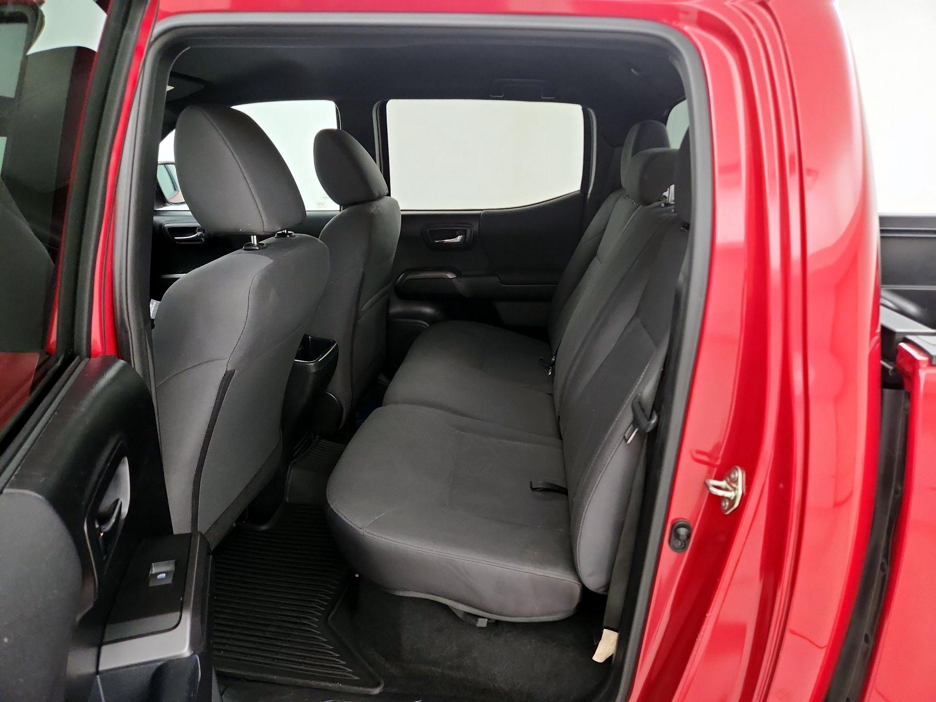 Thumbnail: 2018 Toyota Tacoma - 20