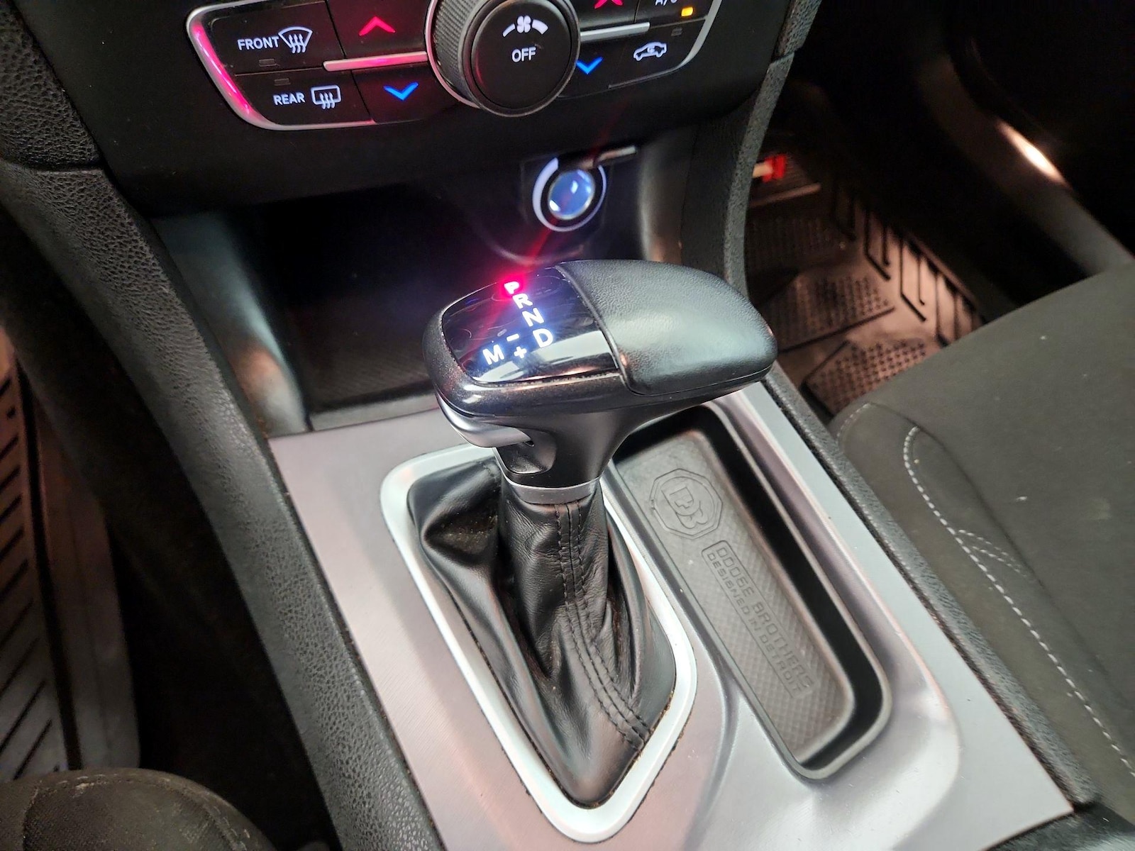 2023 Dodge Charger SXT - Photo 18
