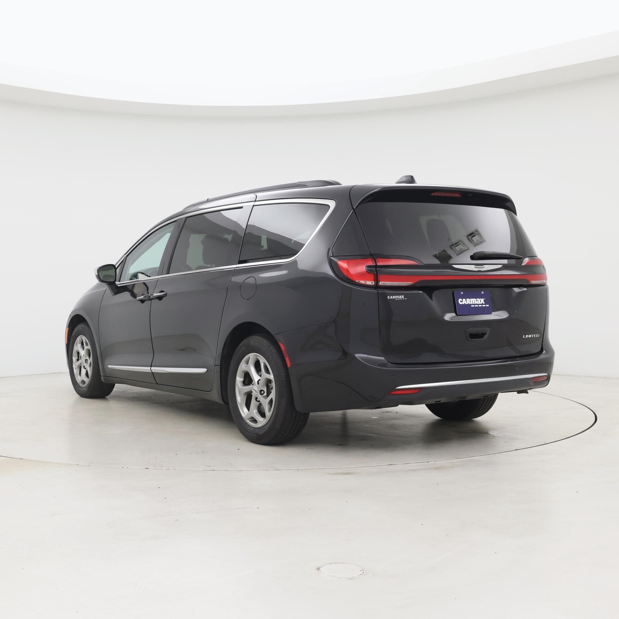 Thumbnail: 2023 Chrysler Pacifica - 2