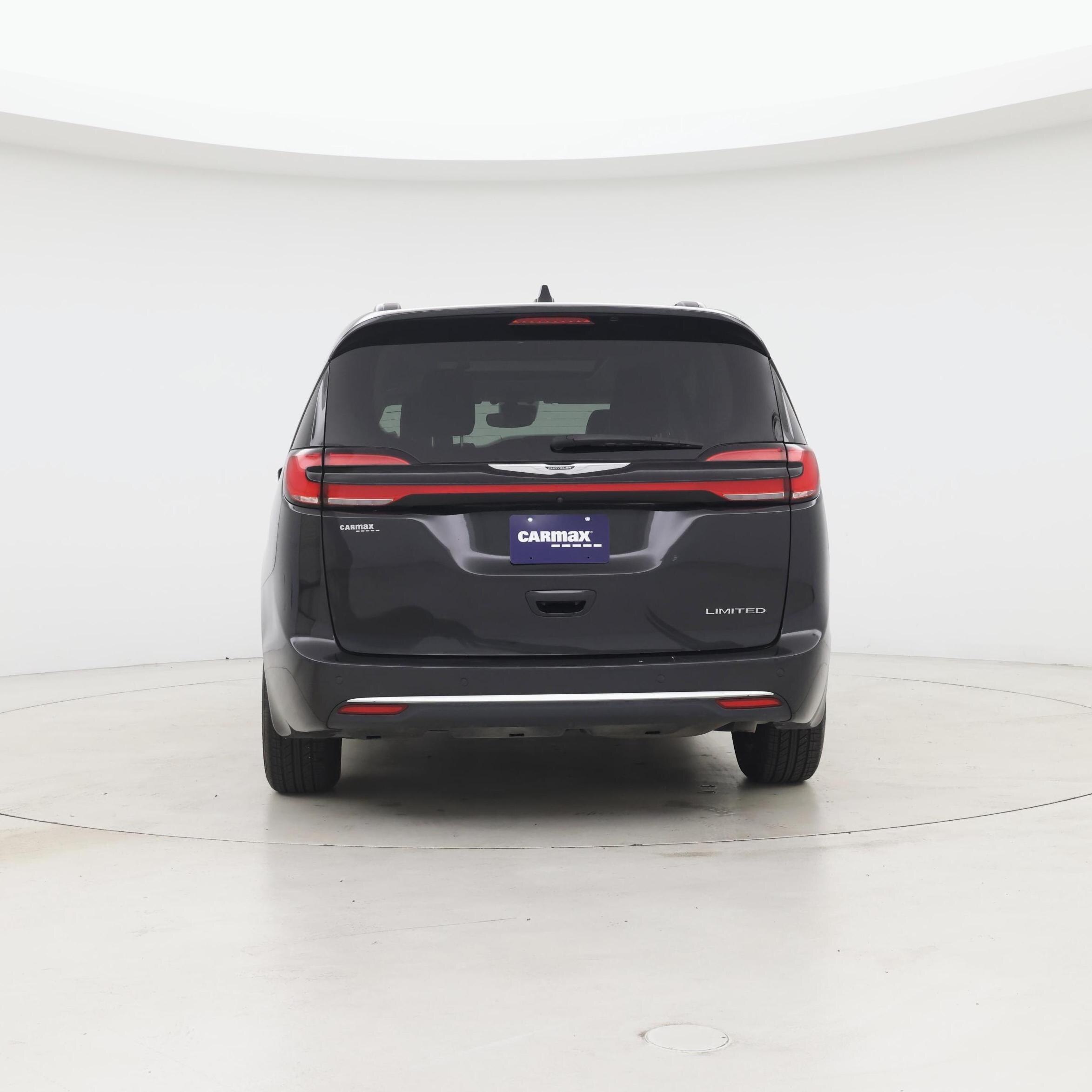 Thumbnail: 2023 Chrysler Pacifica - 6