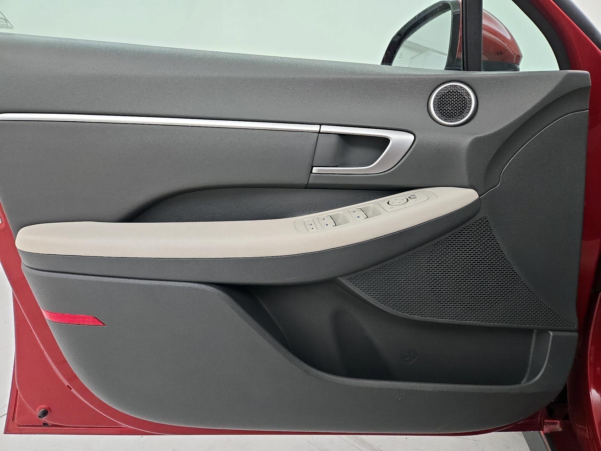 Thumbnail: 2025 Hyundai Sonata - 12