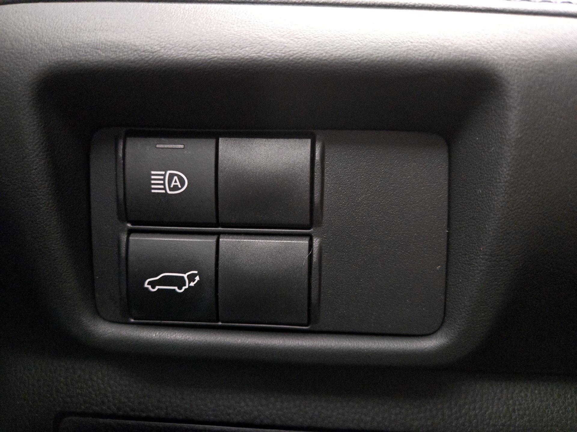 Thumbnail: 2021 Toyota Highlander - 13