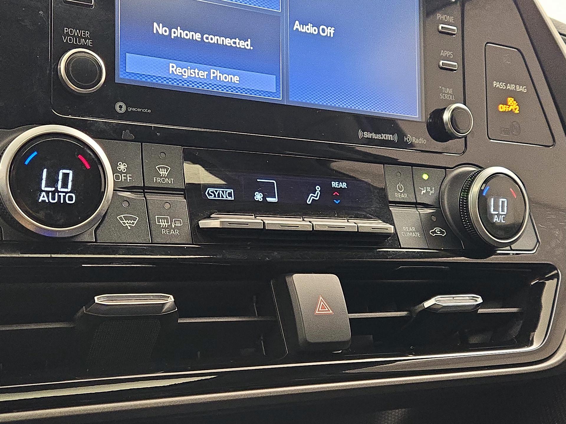 Thumbnail: 2021 Toyota Highlander - 16