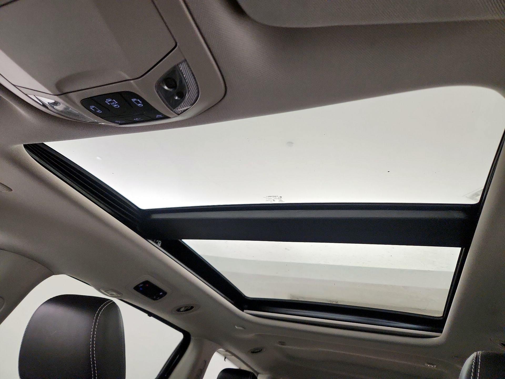 Thumbnail: 2023 Chrysler Pacifica - 18