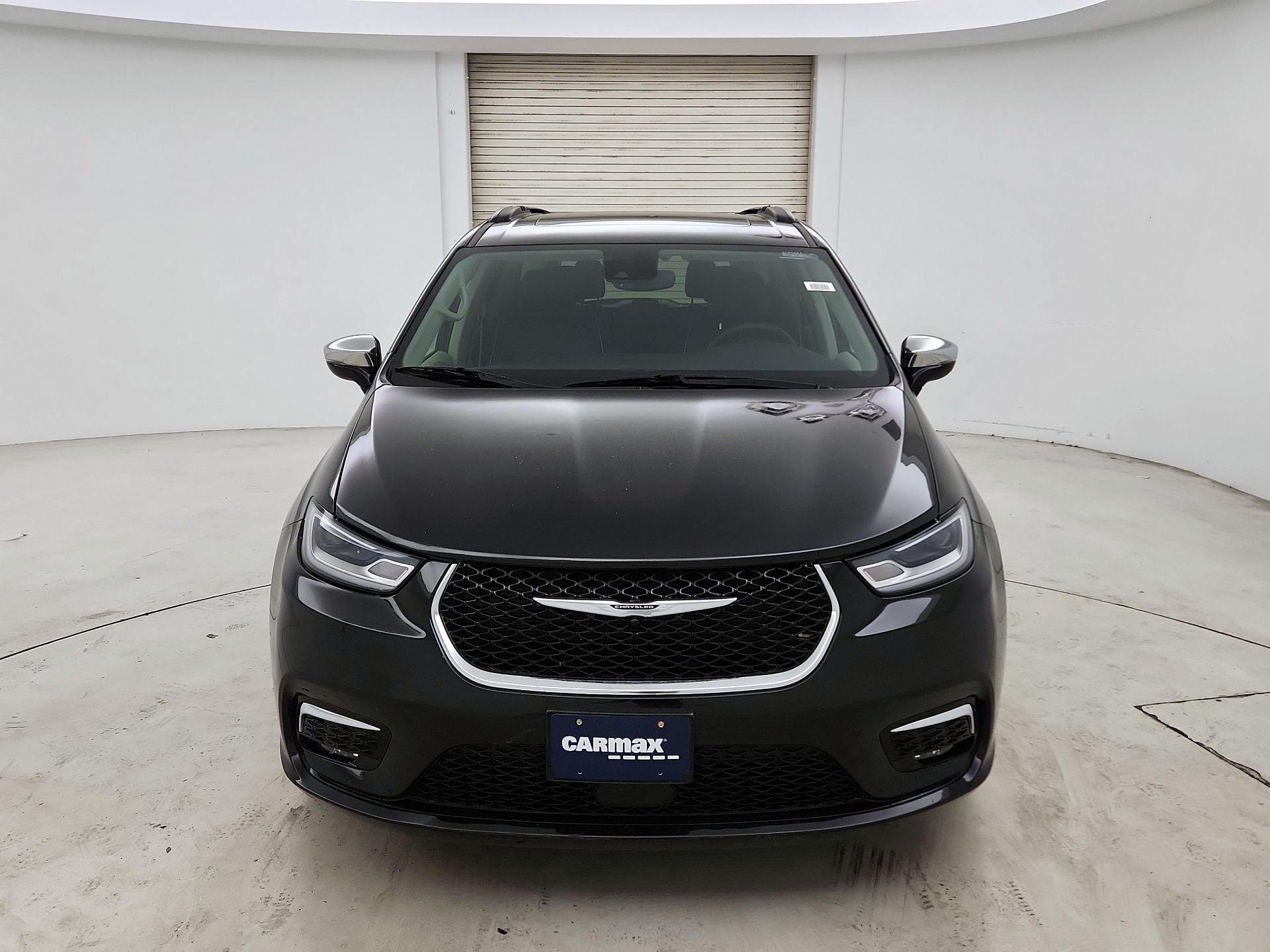 Thumbnail: 2023 Chrysler Pacifica - 2