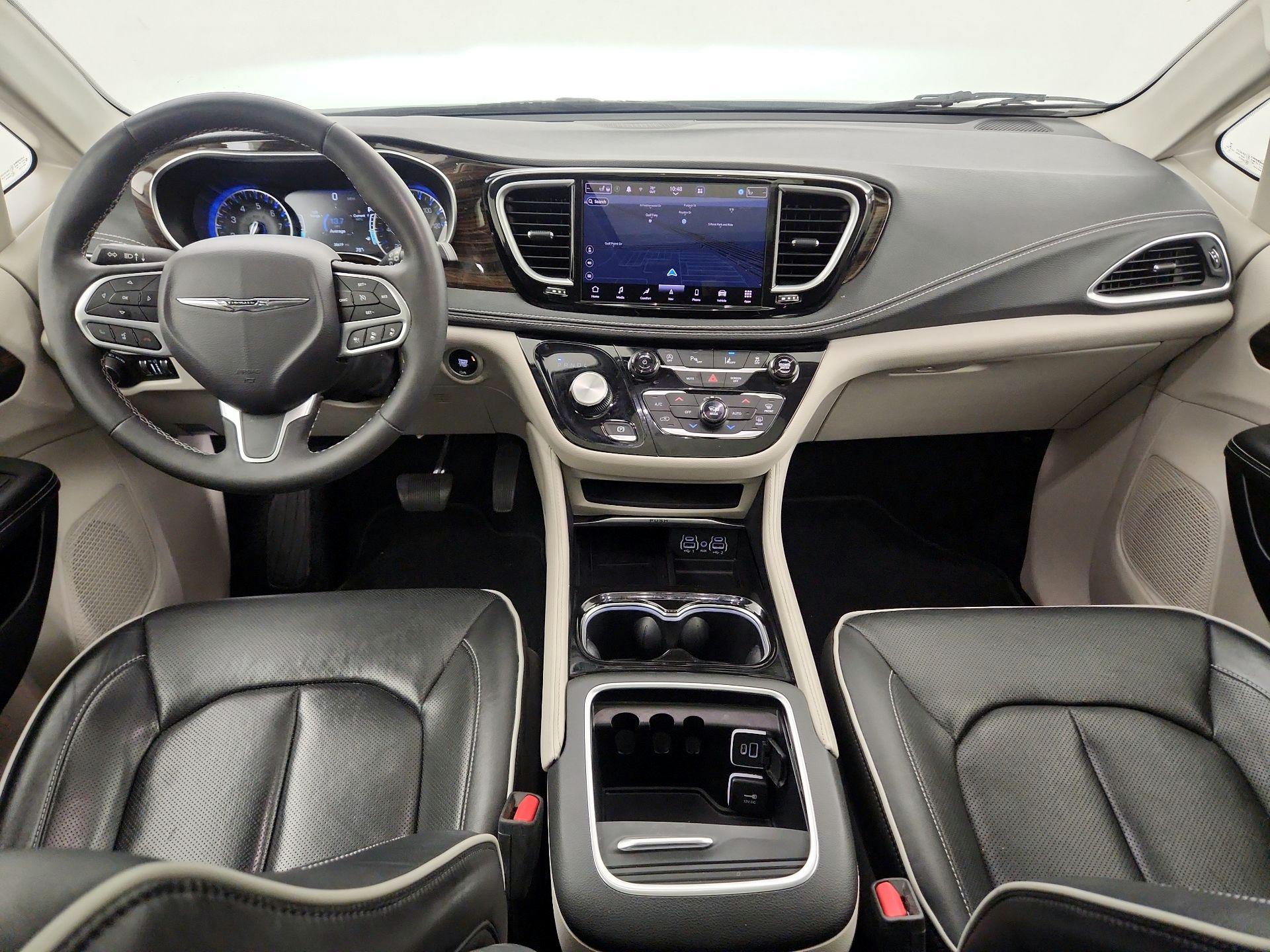 Thumbnail: 2023 Chrysler Pacifica - 8