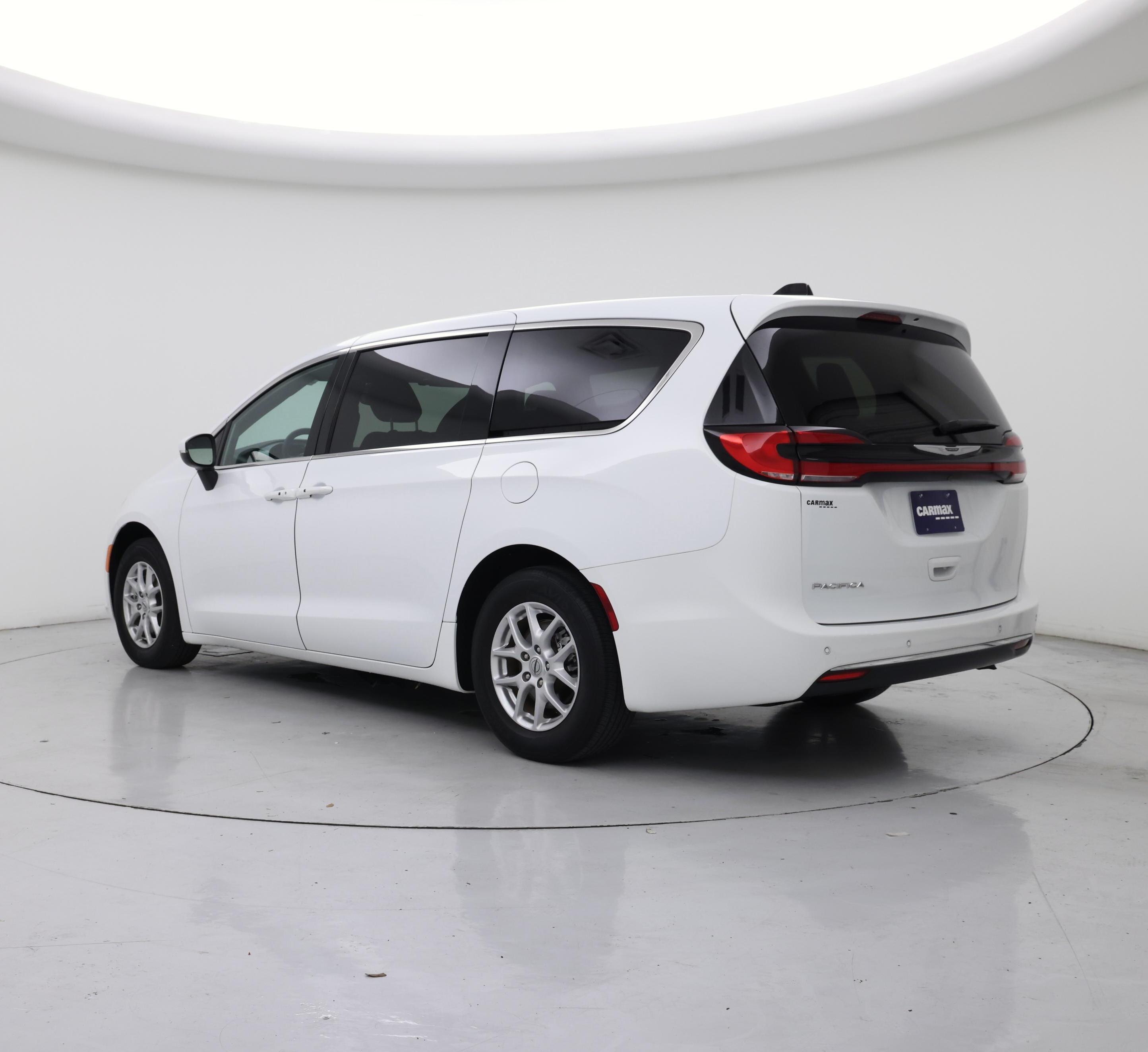 Thumbnail: 2023 Chrysler Pacifica - 2