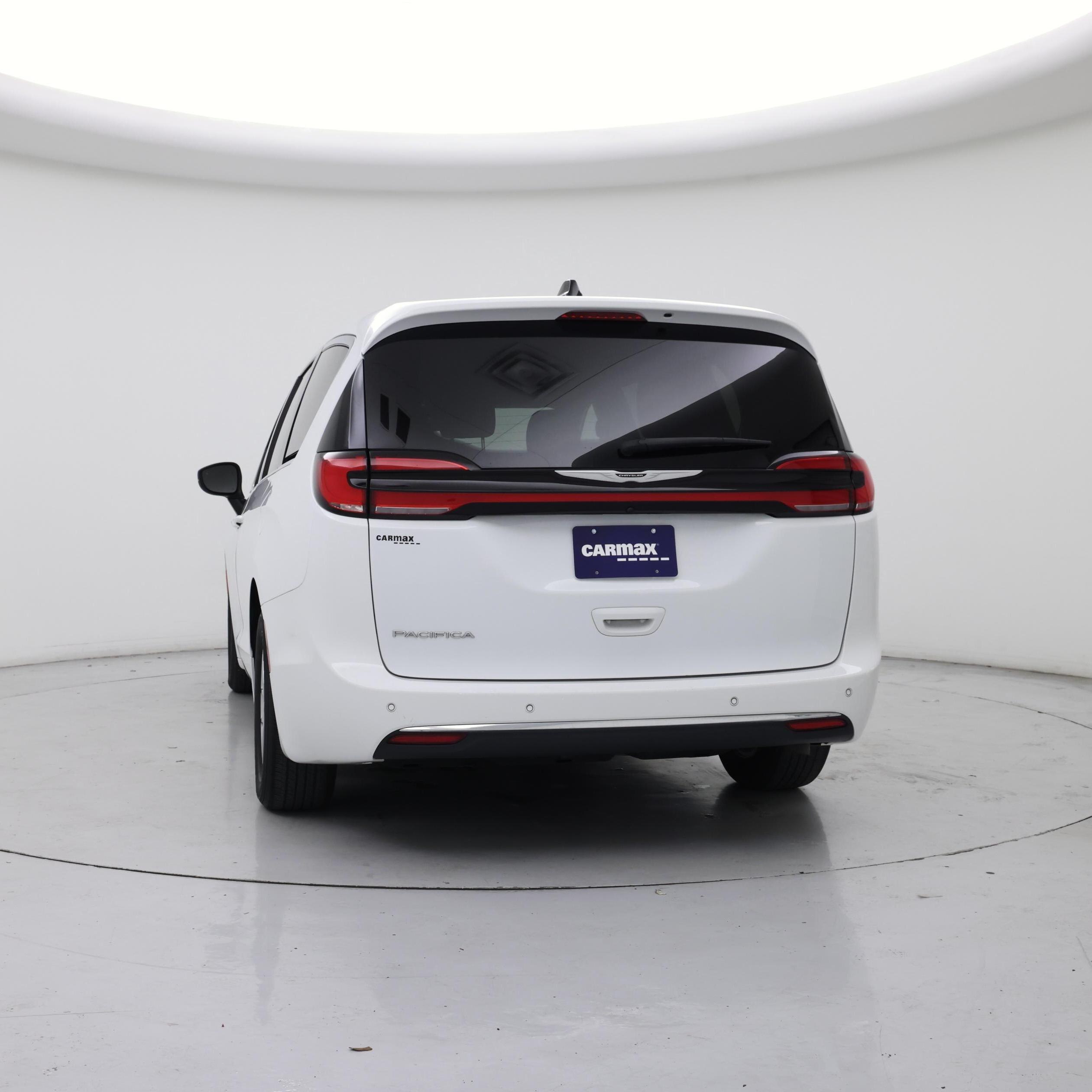 Thumbnail: 2023 Chrysler Pacifica - 6