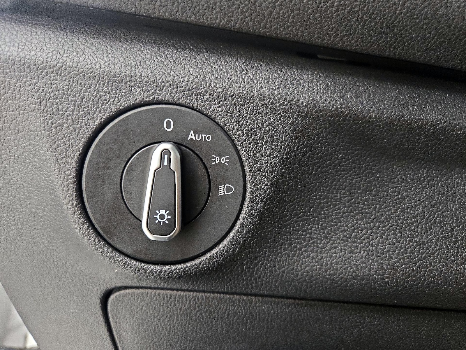 2025 Volkswagen Jetta S - Photo 14