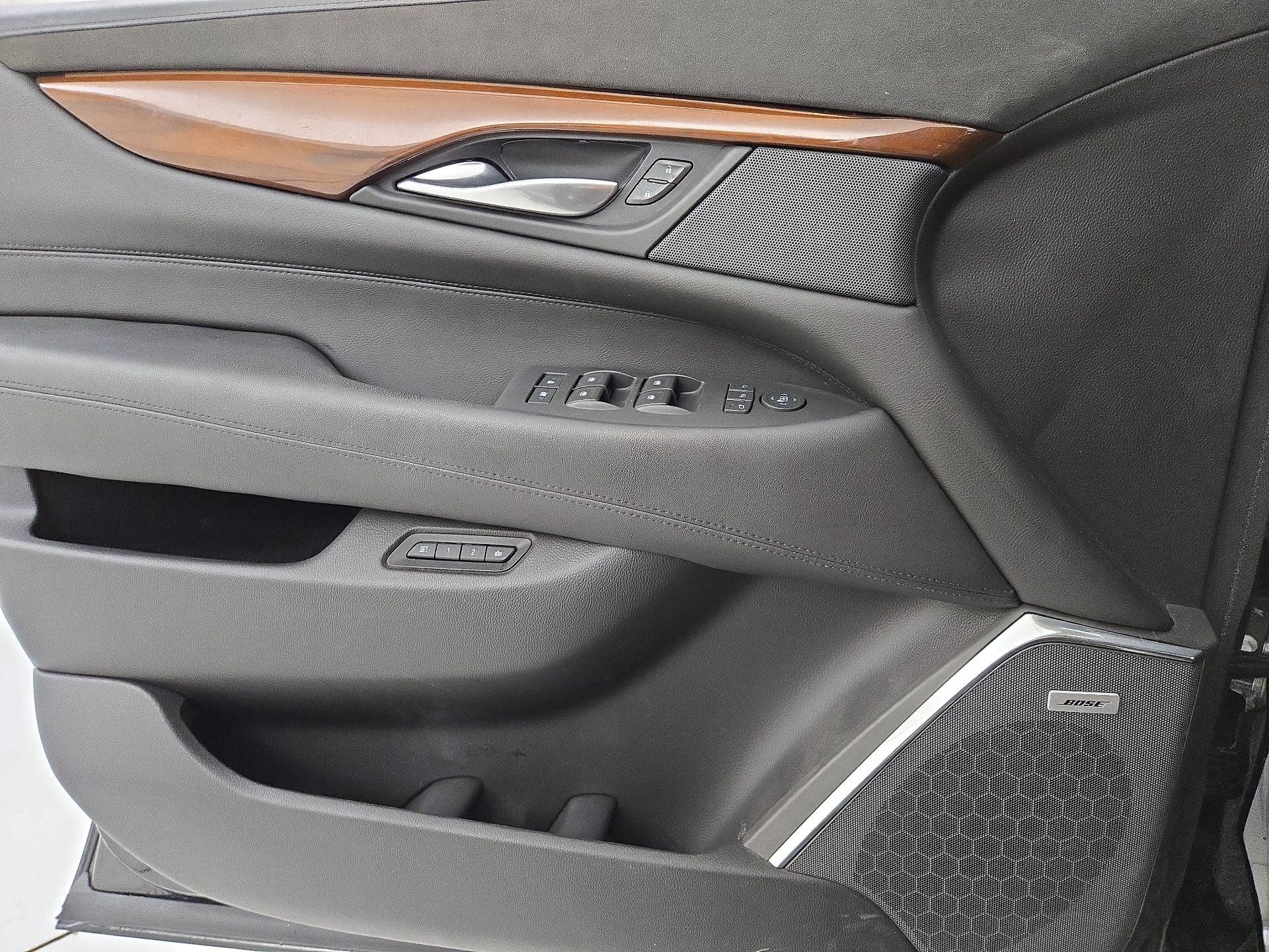 Thumbnail: 2017 Cadillac Escalade - 12